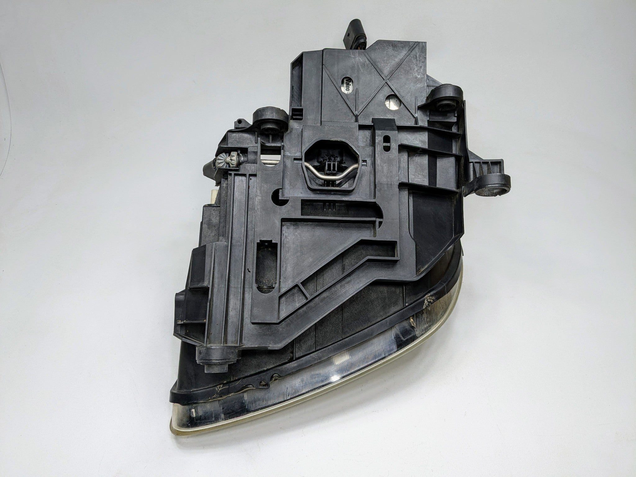 04 - 06 OEM PORSCHE CAYENNE V6 FRONT RIGHT PASSENGER SIDE HEADLAMP ASSEMBLY