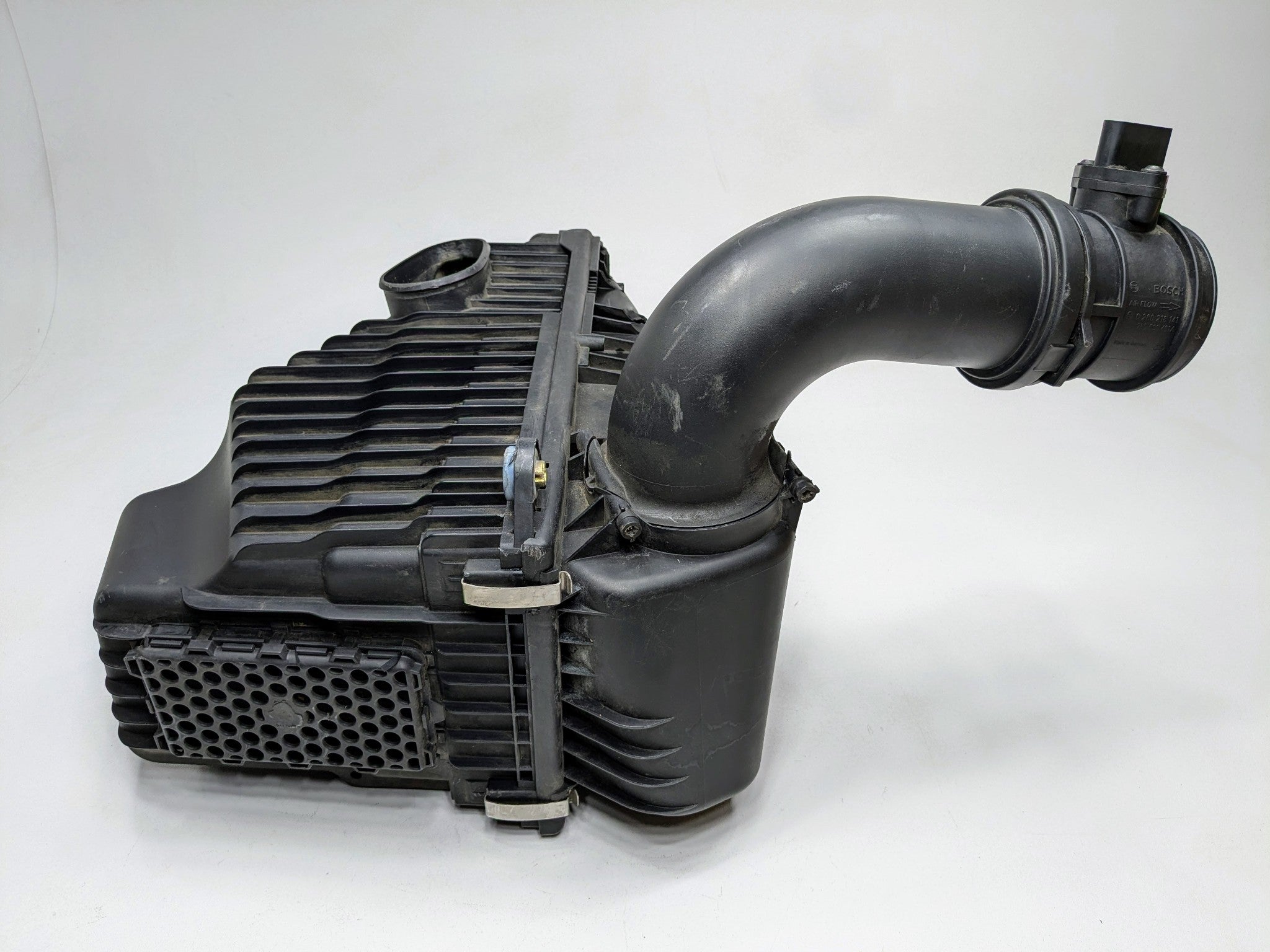 2004 - 2006 OEM PORSCHE CAYENNE V6 3.2 PETROL AIR FILTER BOX HOUSING