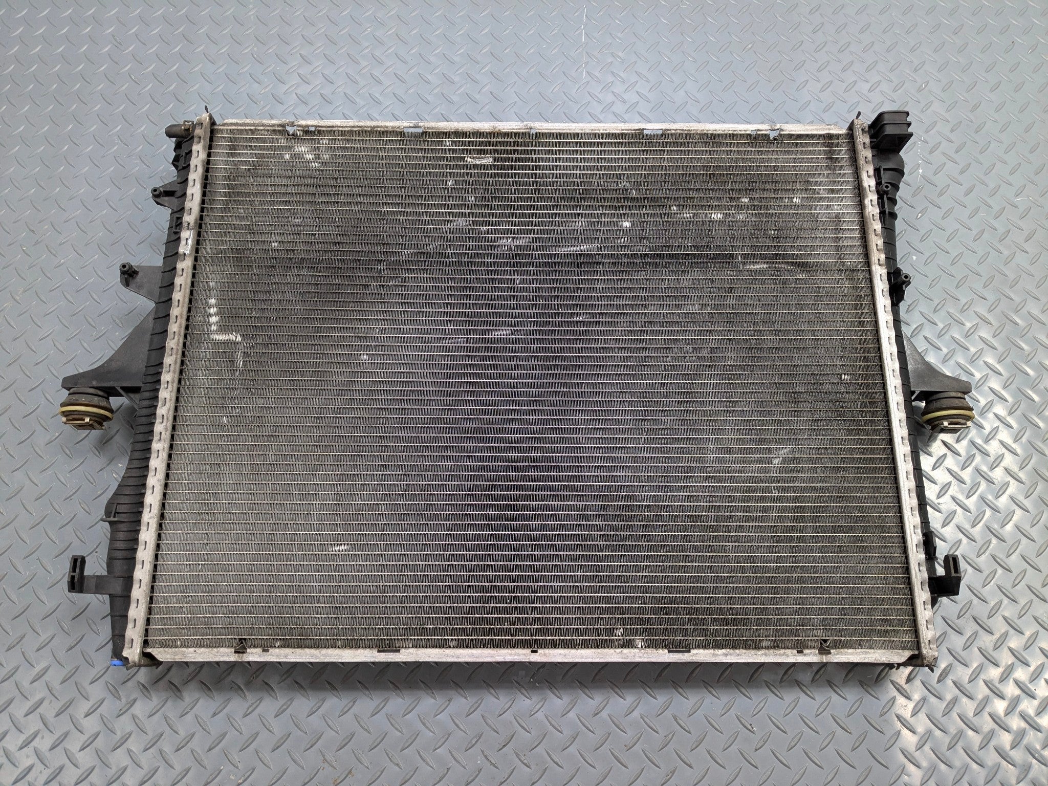 2004 - 2006 OEM PORSCHE CAYENNE V6 ENGINE MOTOR COOLANT COOLING RADIATOR