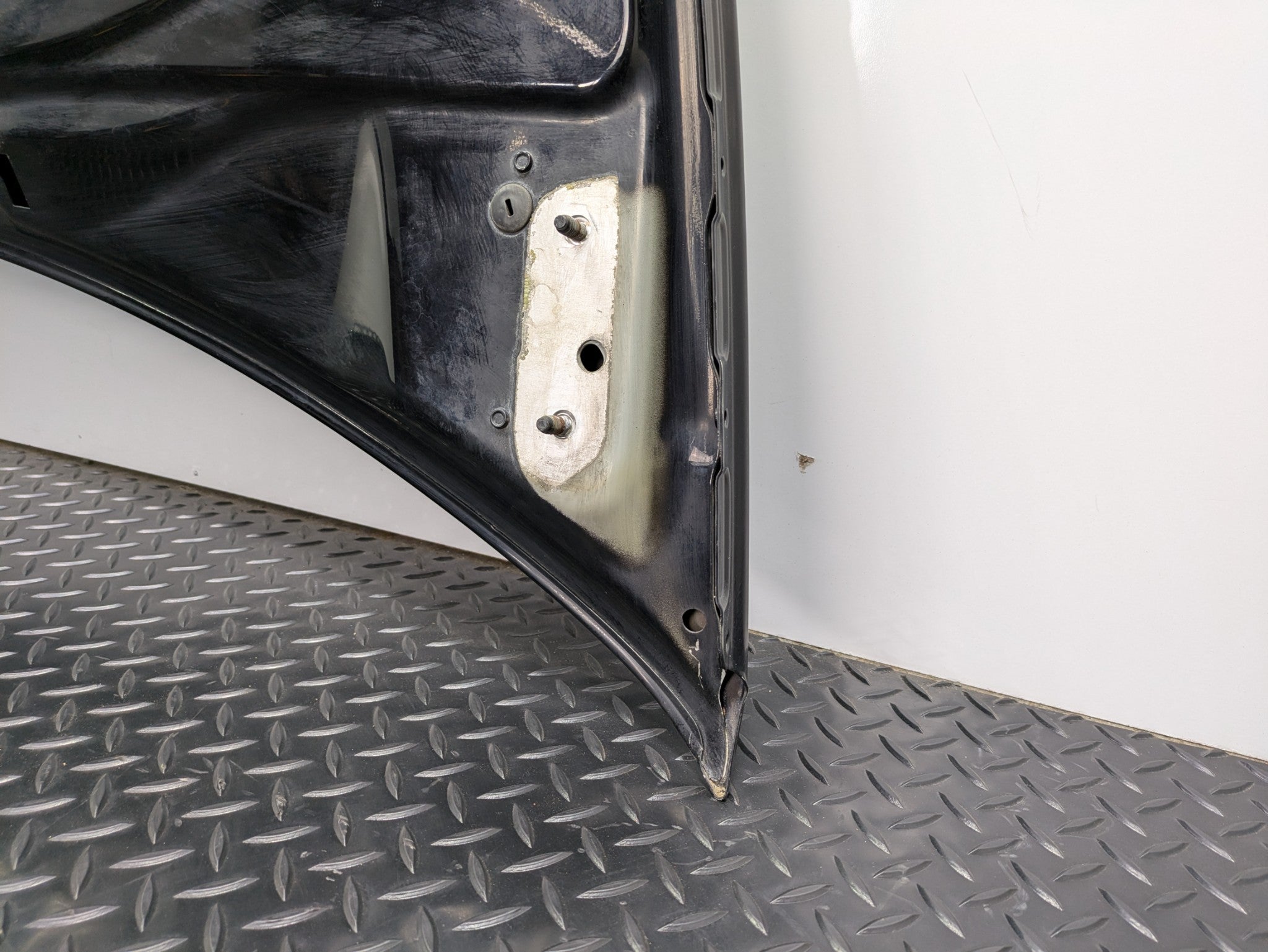 2004 - 2006 OEM PORSCHE CAYENNE V6 FRONT HOOD SHELL PANEL BLACK