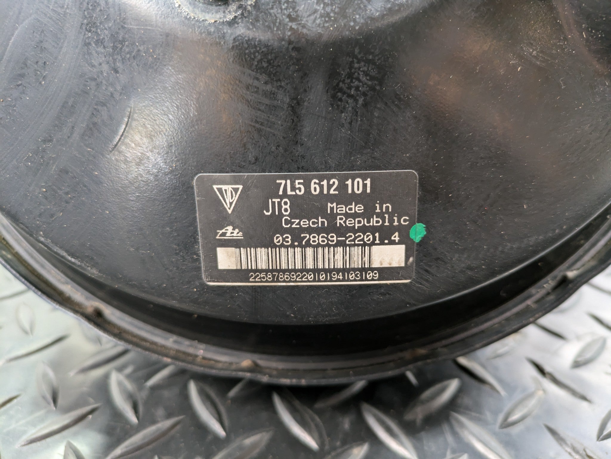 2004 - 2006 OEM PORSCHE CAYENNE V6 POWER BRAKE BOOSTER ASSEMBLY