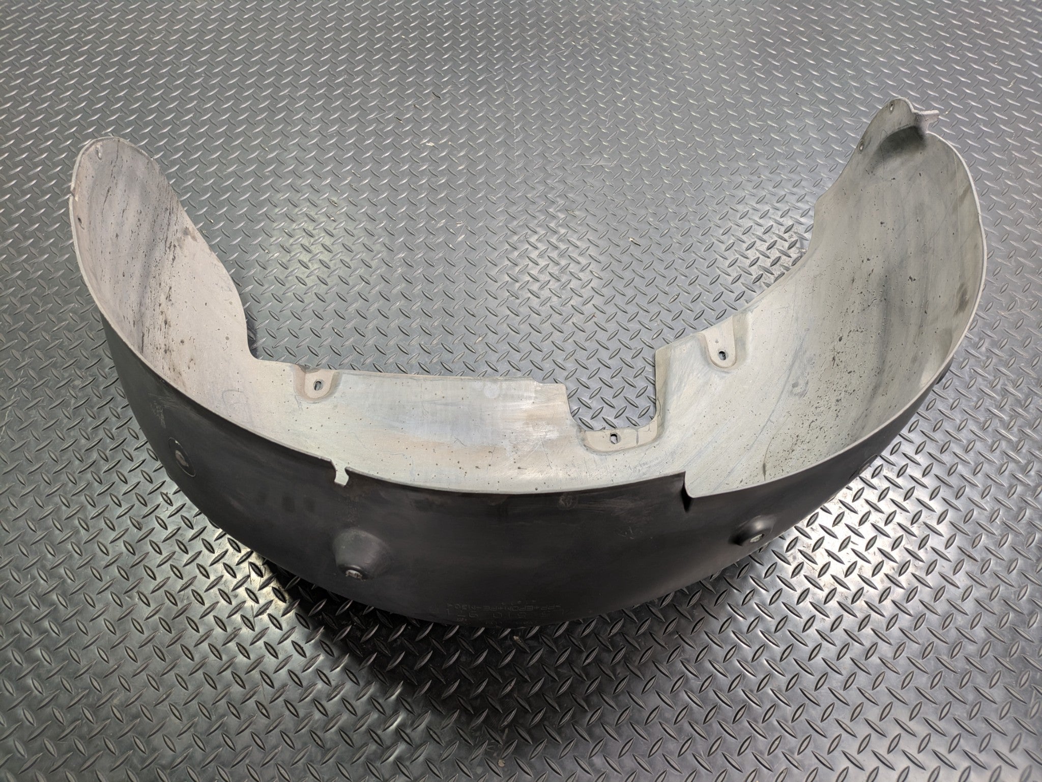 04 - 06 OEM PORSCHE CAYENNE V6 REAR LEFT DRIVER SIDE FENDER LINER SPLASH SHIELD