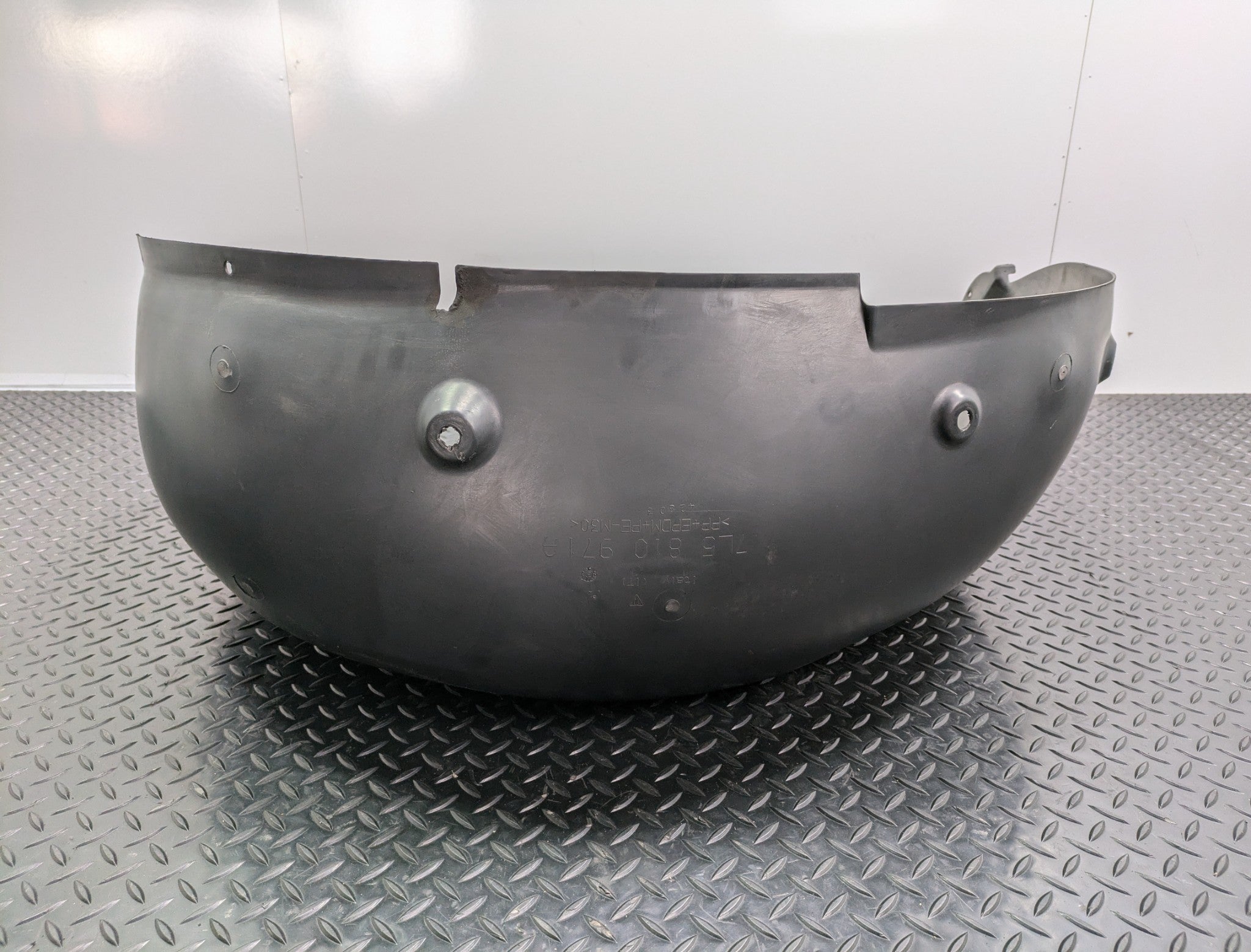 04 - 06 OEM PORSCHE CAYENNE V6 REAR LEFT DRIVER SIDE FENDER LINER SPLASH SHIELD