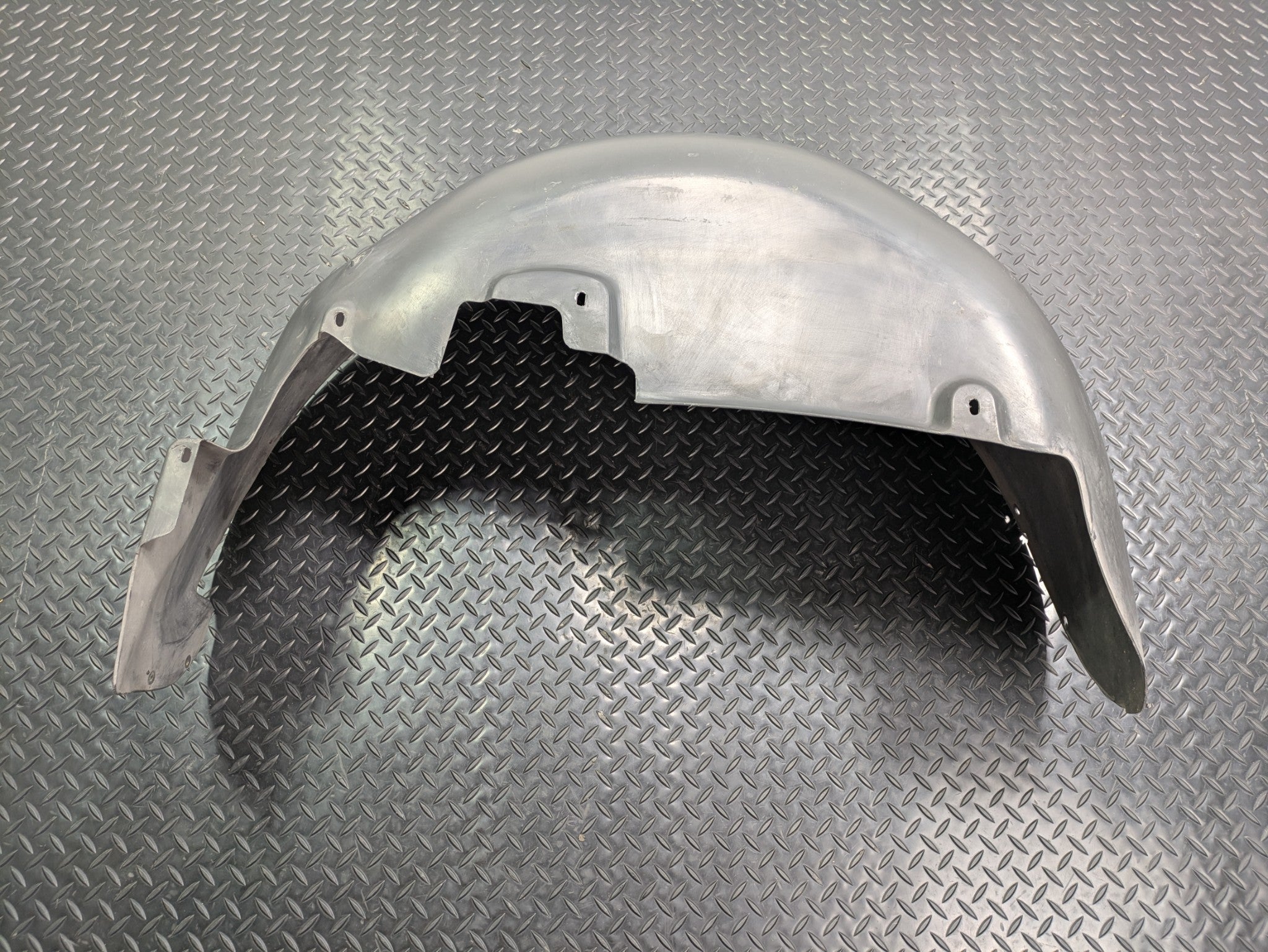 04 - 06 OEM PORSCHE CAYENNE V6 REAR RIGHT PASSENGER FENDER LINER SPLASH SHIELD