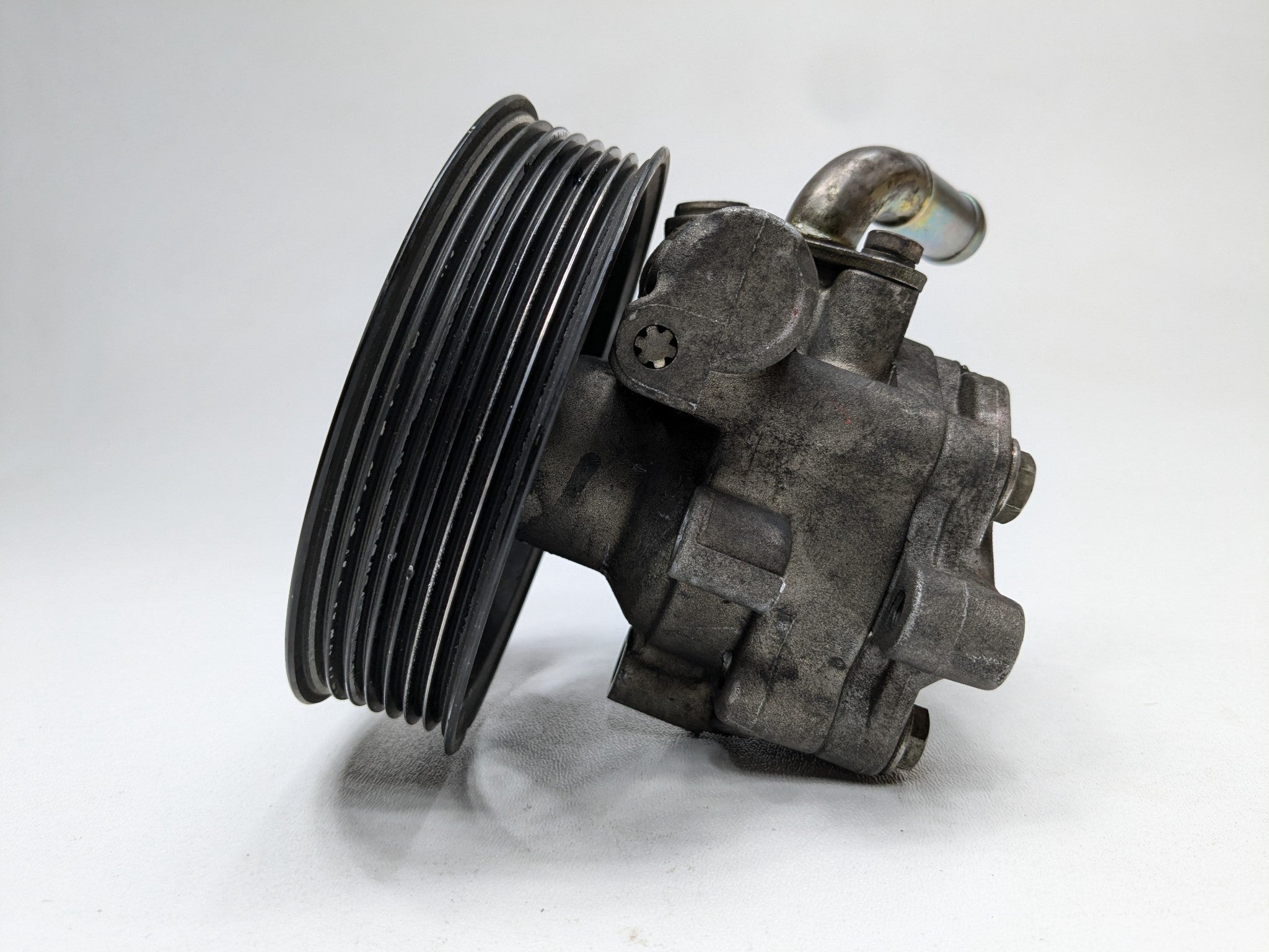 04 - 06 OEM PORSCHE CAYENNE V6 POWER STEERING OIL FLUID PUMP MOTOR WITH PULLEY