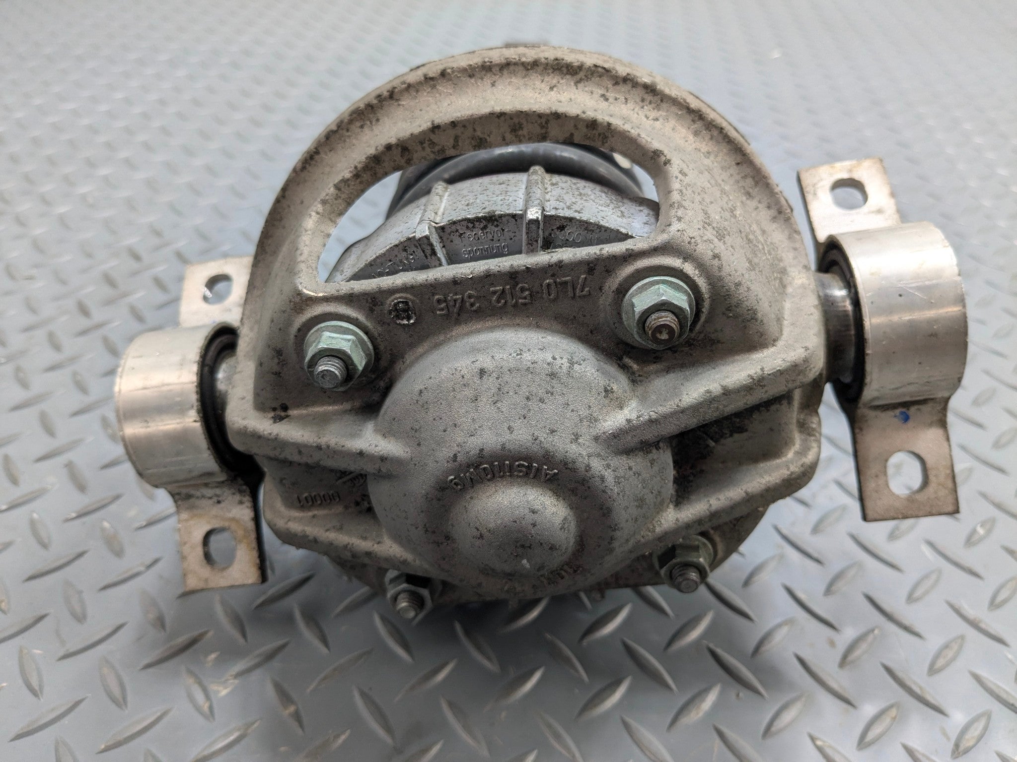 04 - 06 OEM PORSCHE CAYENNE V6 REAR LEFT SIDE SUSPENSION SHOCK STRUT ASSEMBLY