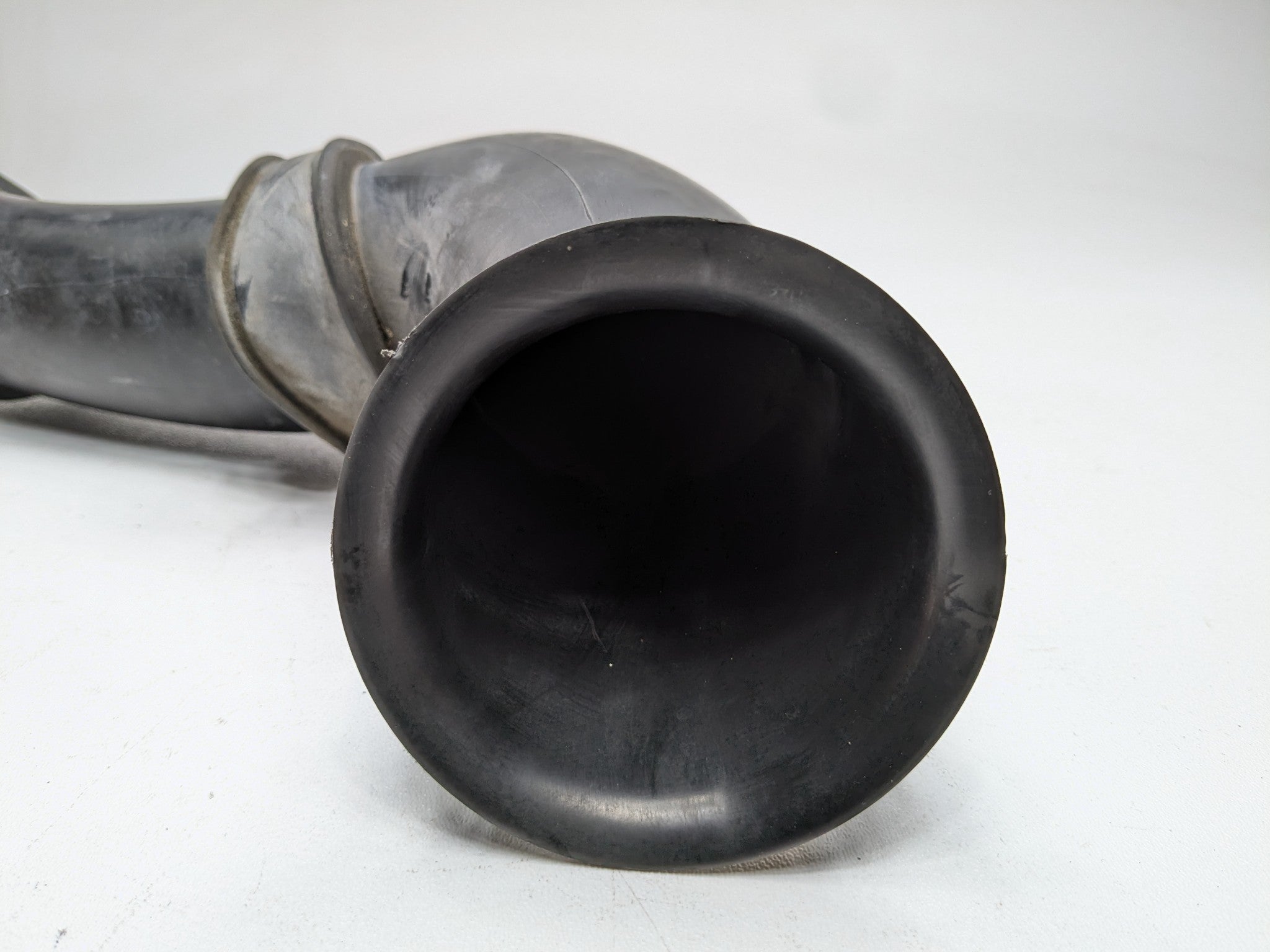2004 - 2006 OEM PORSCHE CAYENNE V6 ENGINE TURBO AIR INTAKE DUCT TUBE HOSE PIPE