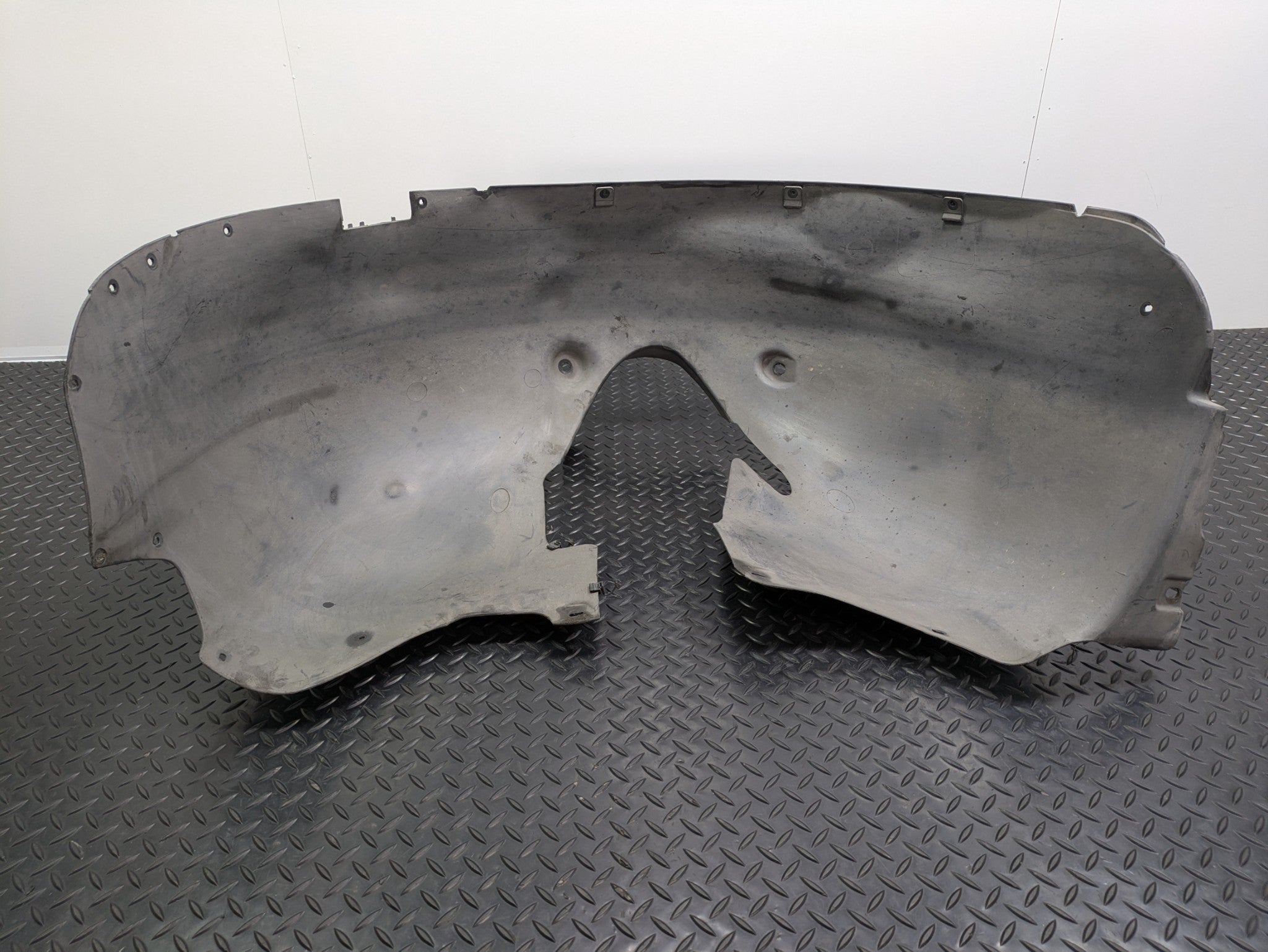2004 - 2006 OEM PORSCHE CAYENNE V6 FRONT LEFT INNER SPLASH SHIELD FENDER LINER