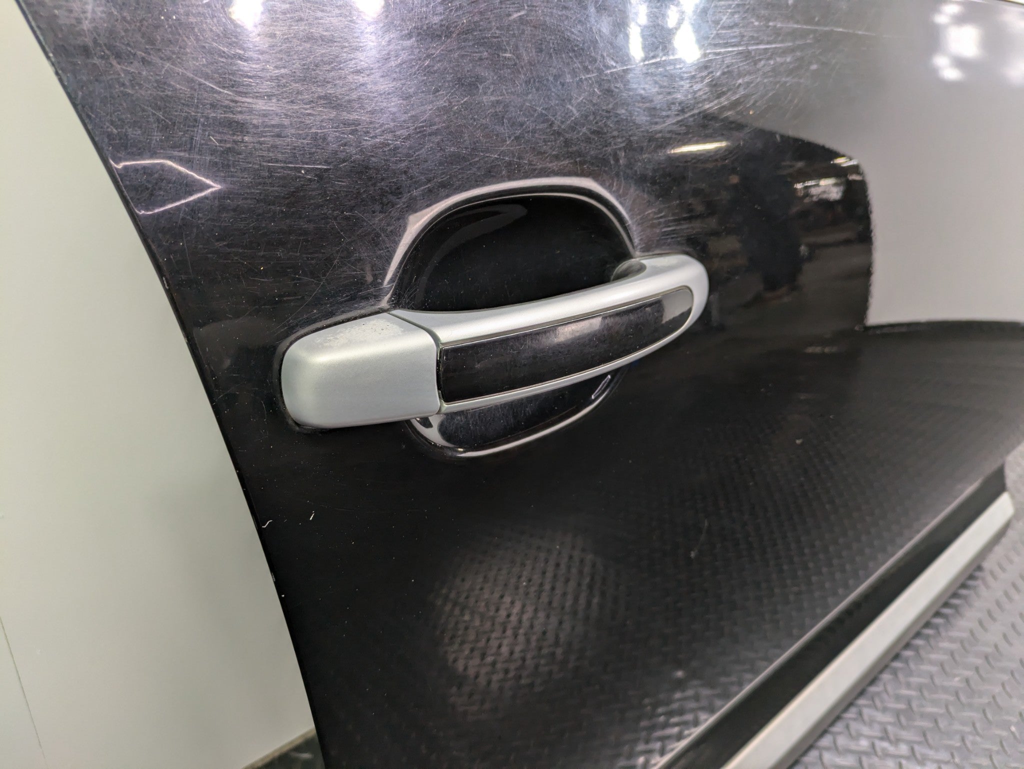 2004 - 2006 OEM PORSCHE CAYENNE V6 FRONT RIGHT PASSENGER SIDE DOOR SHELL PANEL