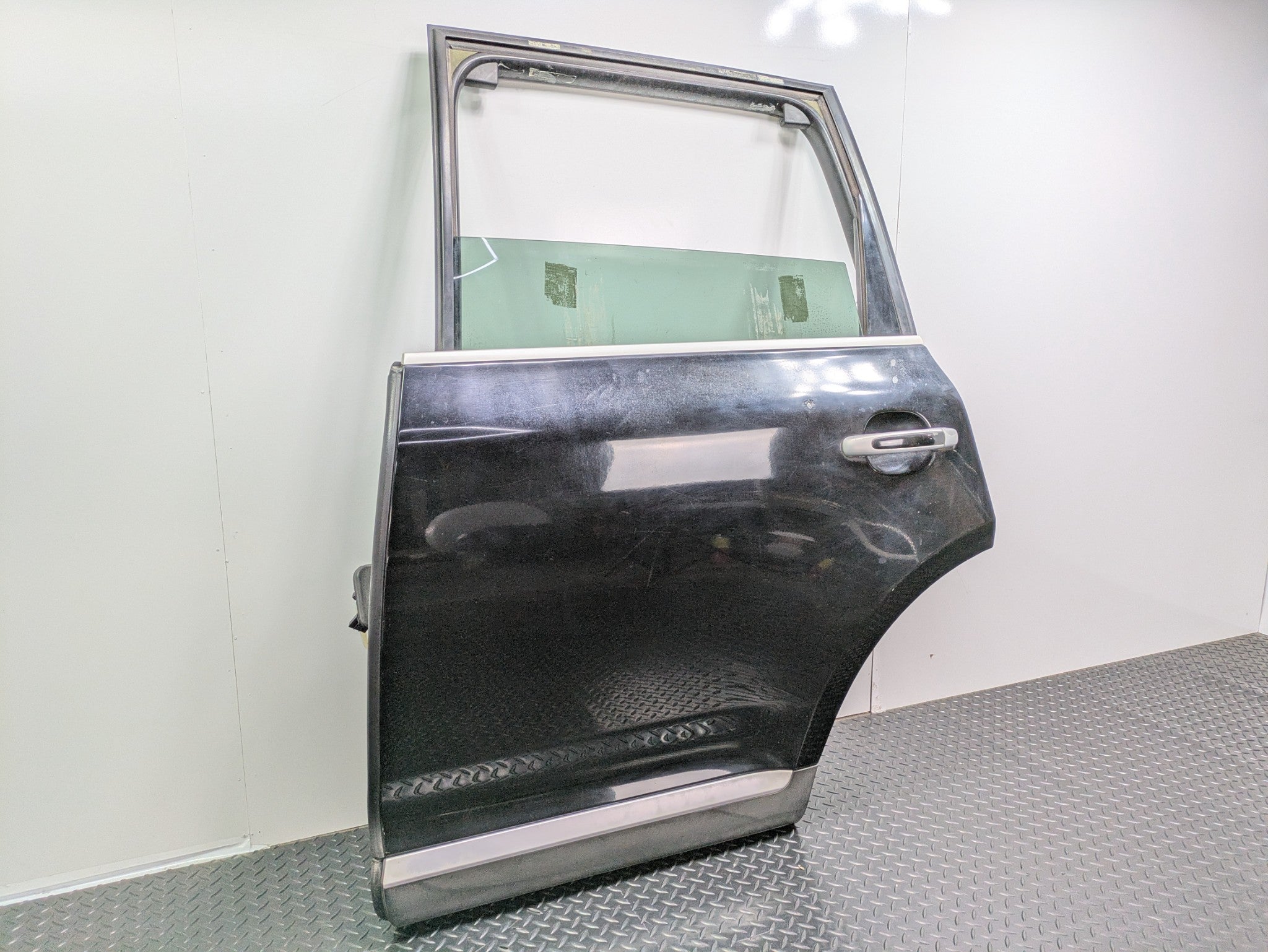 2004 - 2006 OEM PORSCHE CAYENNE V6 REAR LEFT DRIVER SIDE DOOR SHELL PANEL