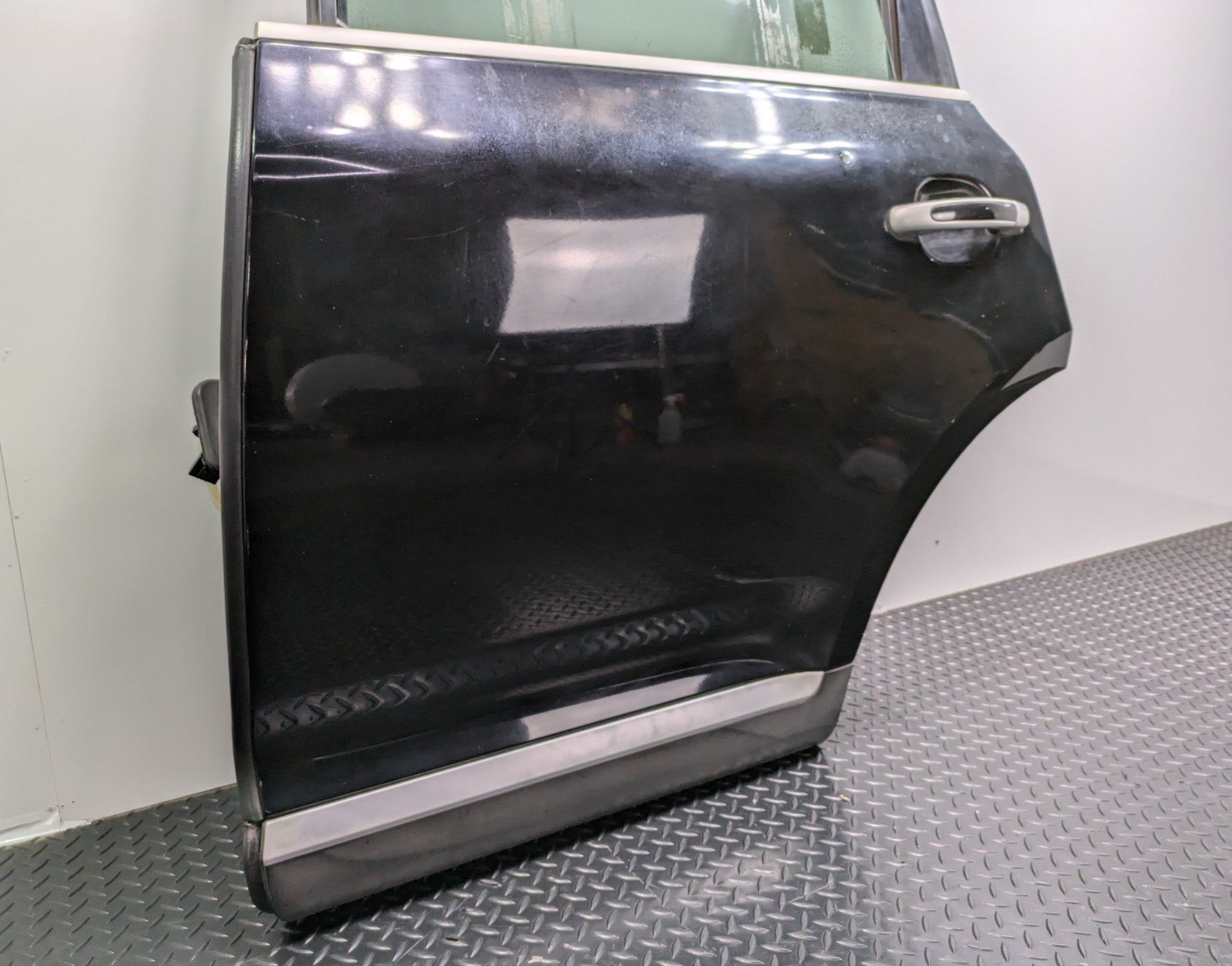 2004 - 2006 OEM PORSCHE CAYENNE V6 REAR LEFT DRIVER SIDE DOOR SHELL PANEL