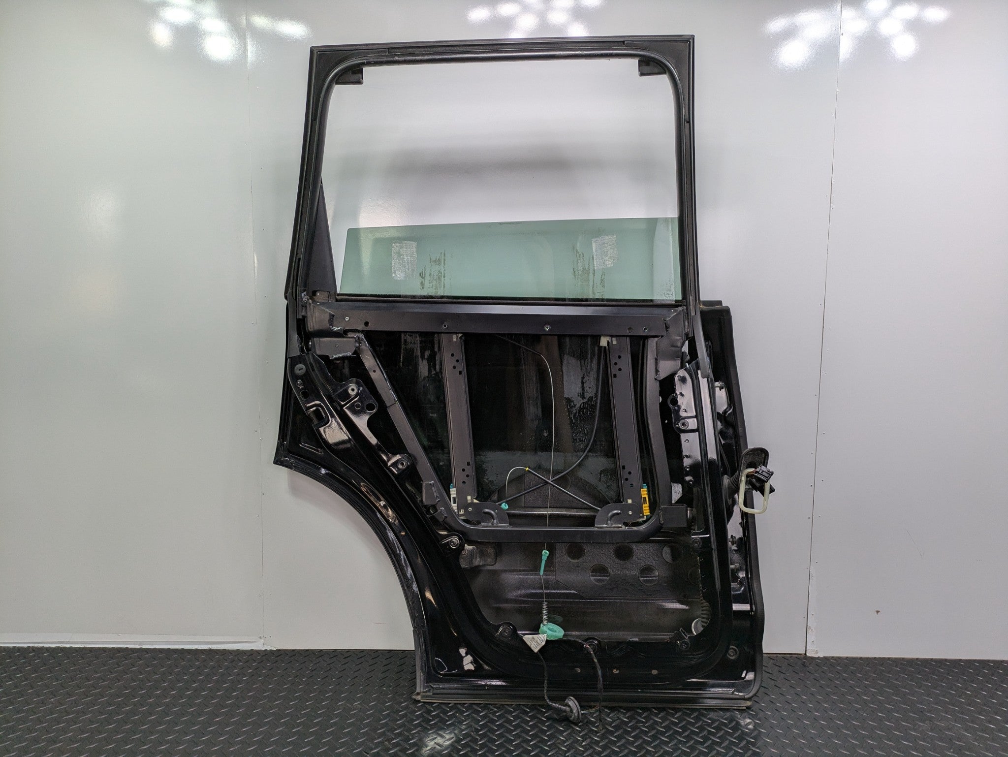 2004 - 2006 OEM PORSCHE CAYENNE V6 REAR LEFT DRIVER SIDE DOOR SHELL PANEL