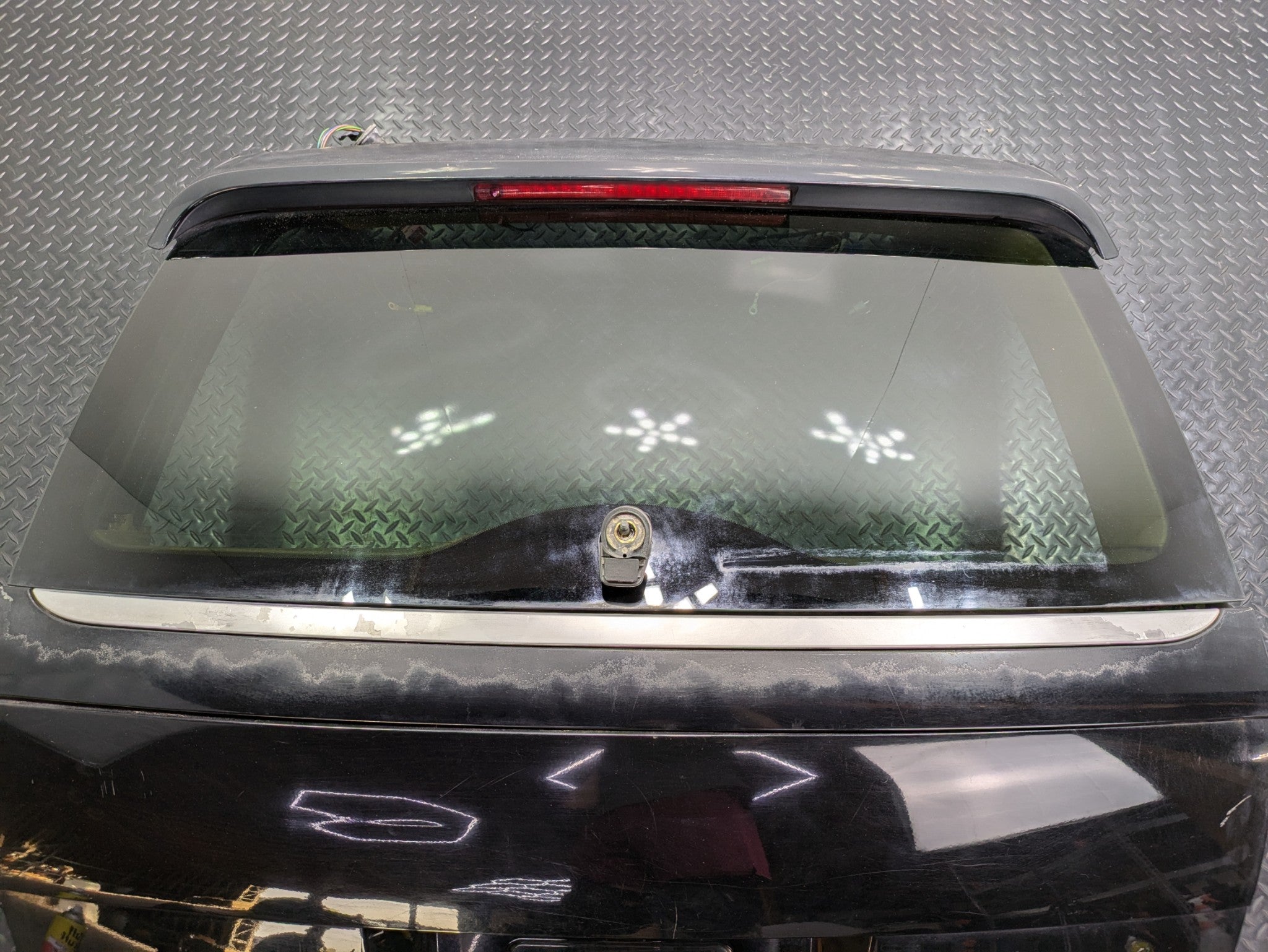 04 - 06 OEM PORSCHE CAYENNE V6 REAR TRUNK TAILGATE HATCH SHELL PANEL ASSEMBLY