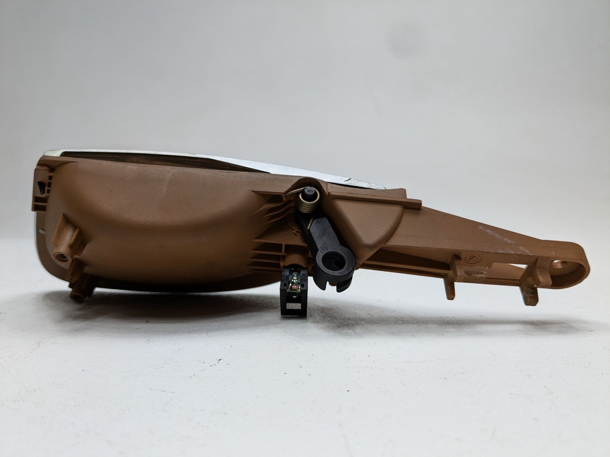 04 - 06 OEM PORSCHE CAYENNE V6 FRONT RIGHT PASSENGER SIDE INTERIOR DOOR HANDLE