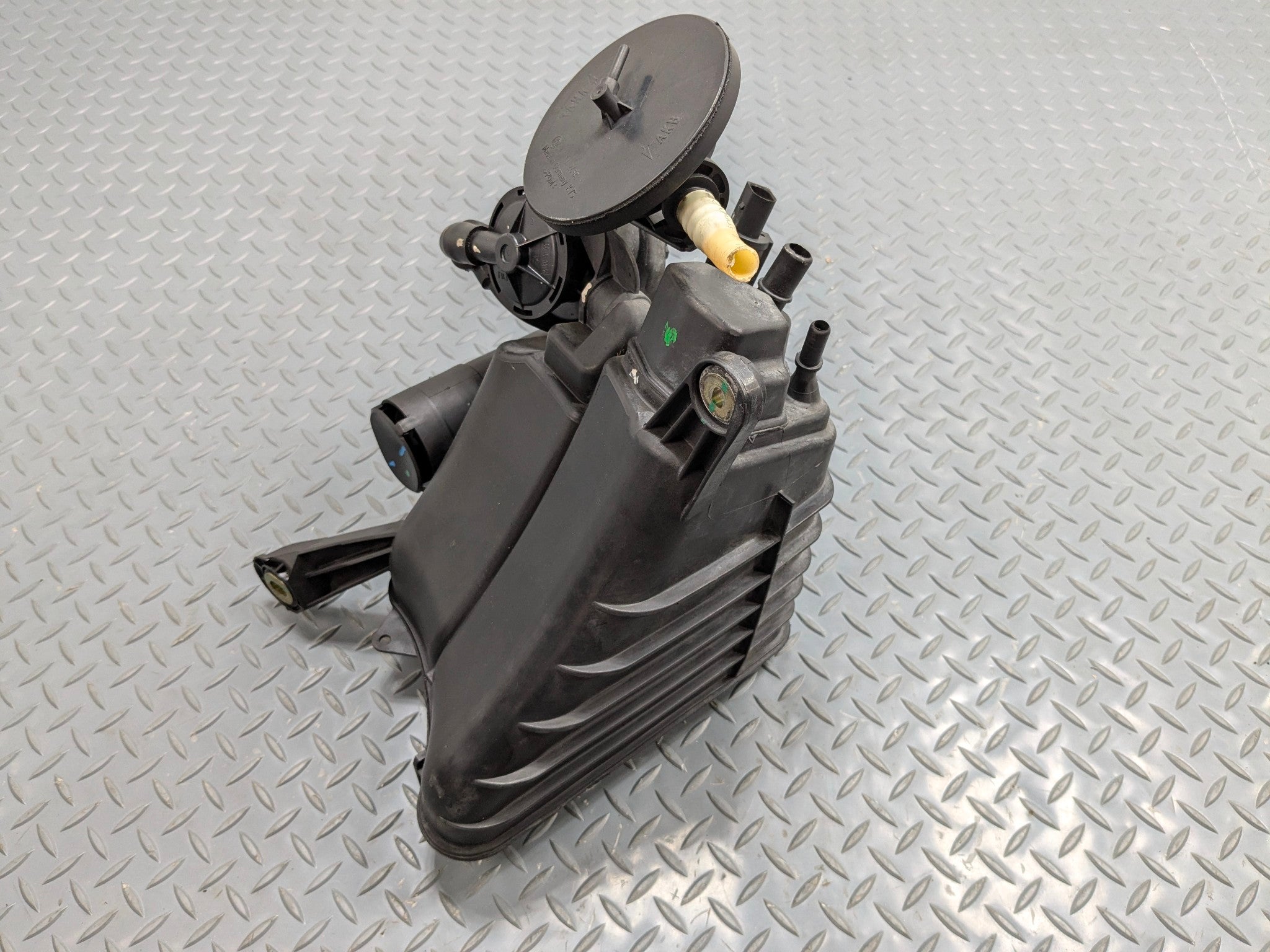 2004 - 2006 OEM PORSCHE CAYENNE V6 FUEL VAPOR EVAPORATOR CHARCOAL CANISTER
