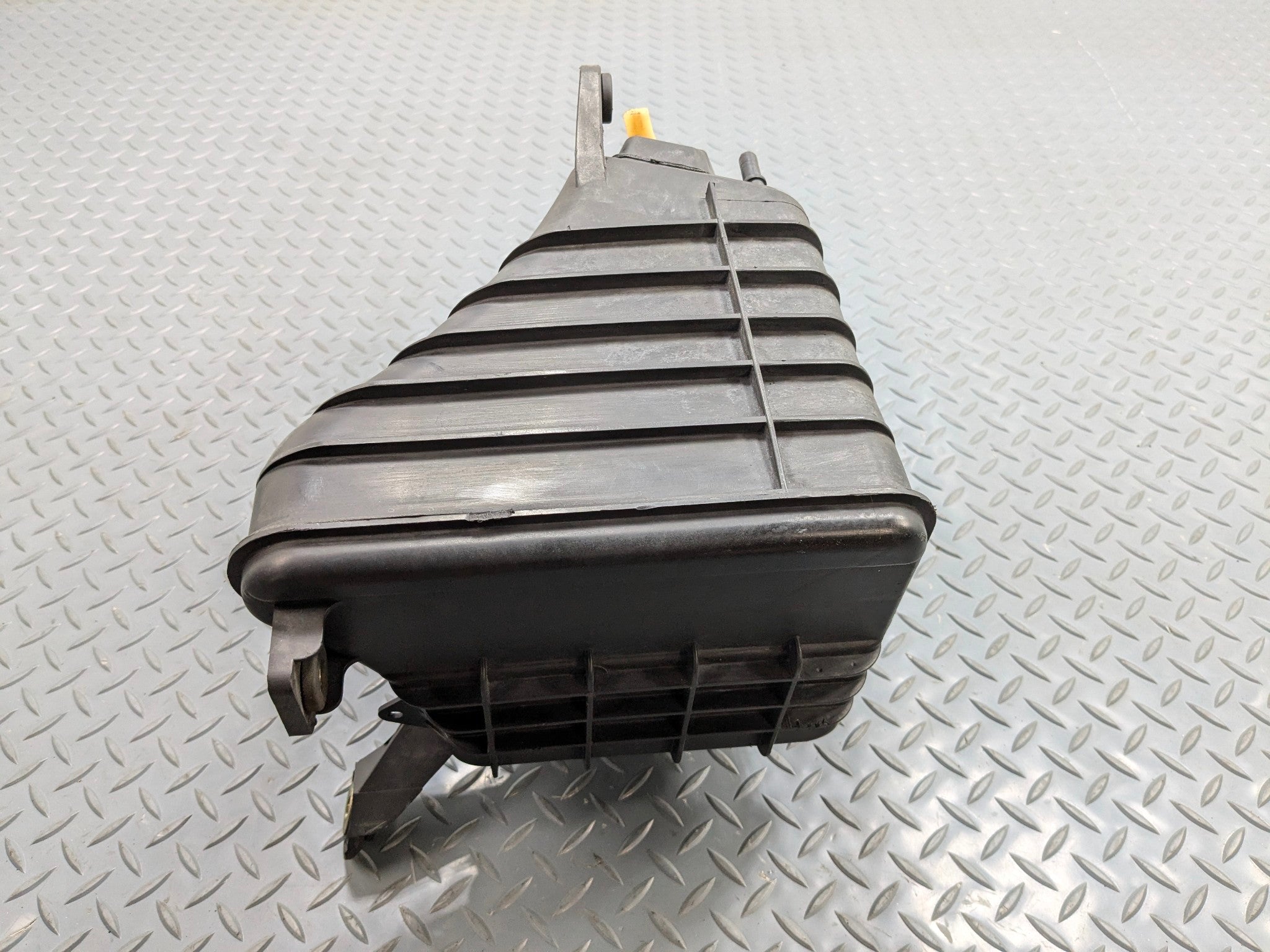 2004 - 2006 OEM PORSCHE CAYENNE V6 FUEL VAPOR EVAPORATOR CHARCOAL CANISTER