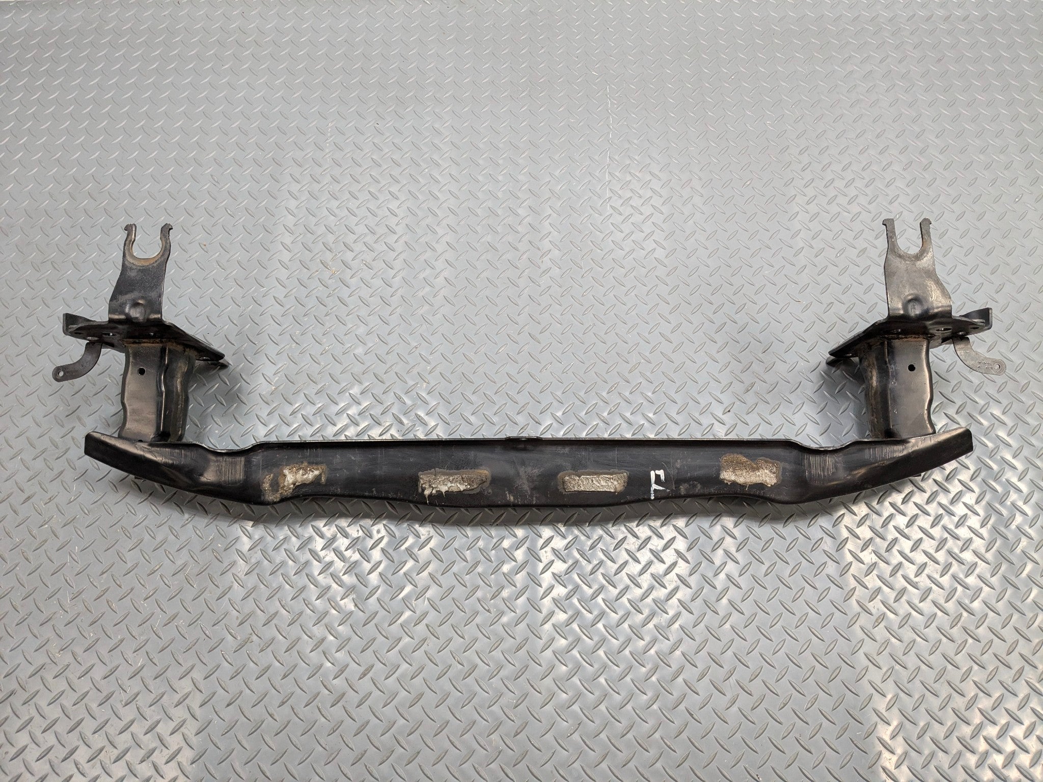 2004 - 2006 OEM PORSCHE CAYENNE V6 FRONT BUMPER REINFORCEMENT IMPACT SUPPORT BAR