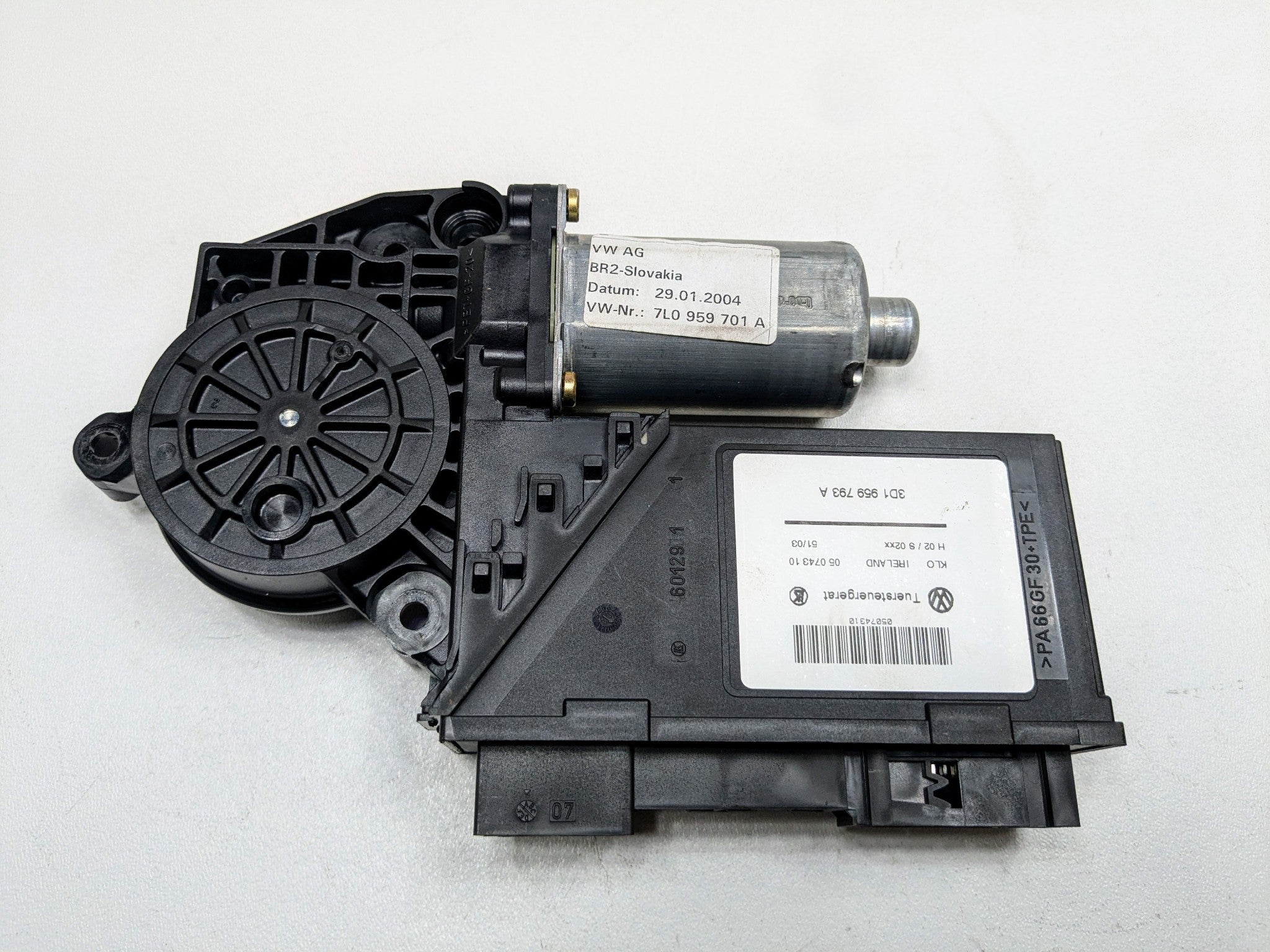 2004 - 2006 OEM PORSCHE CAYENNE V6 FRONT LEFT SIDE DOOR WINDOW REGULATOR MOTOR