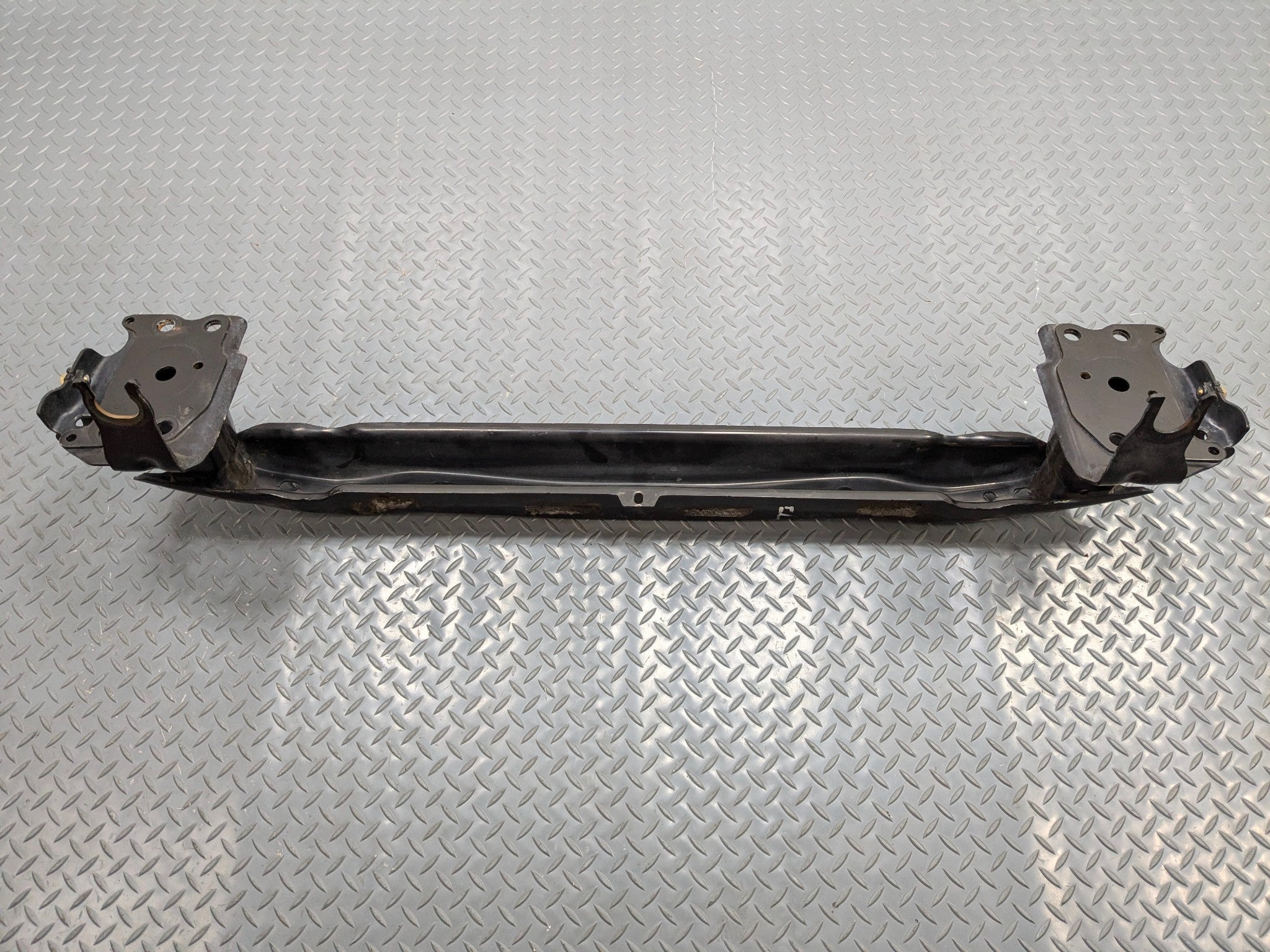 2004 - 2006 OEM PORSCHE CAYENNE V6 FRONT BUMPER REINFORCEMENT IMPACT SUPPORT BAR