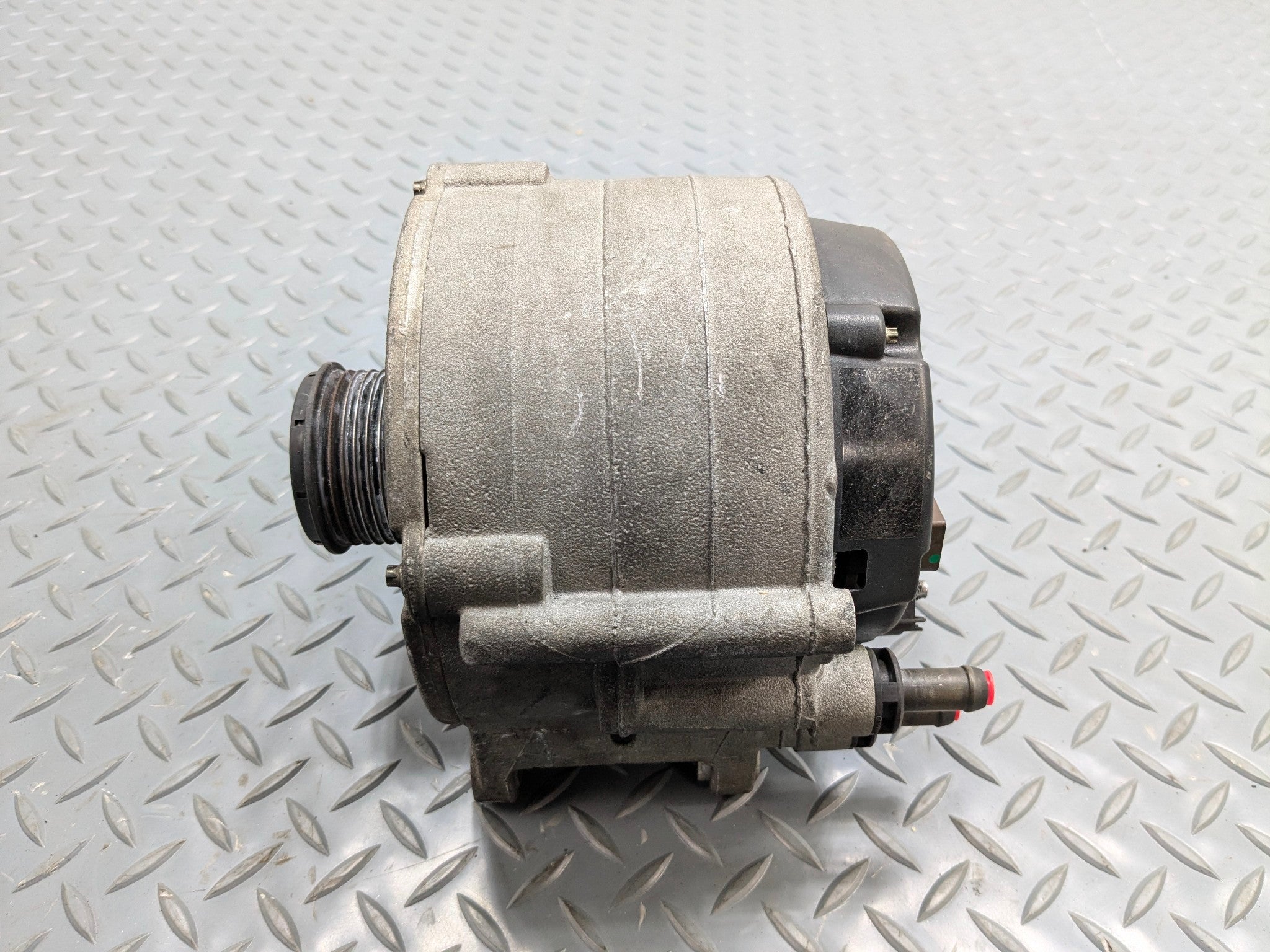 2004 - 2006 OEM PORSCHE CAYENNE V6 POWER GENERATOR ENGINE MOTOR ALTERNATOR