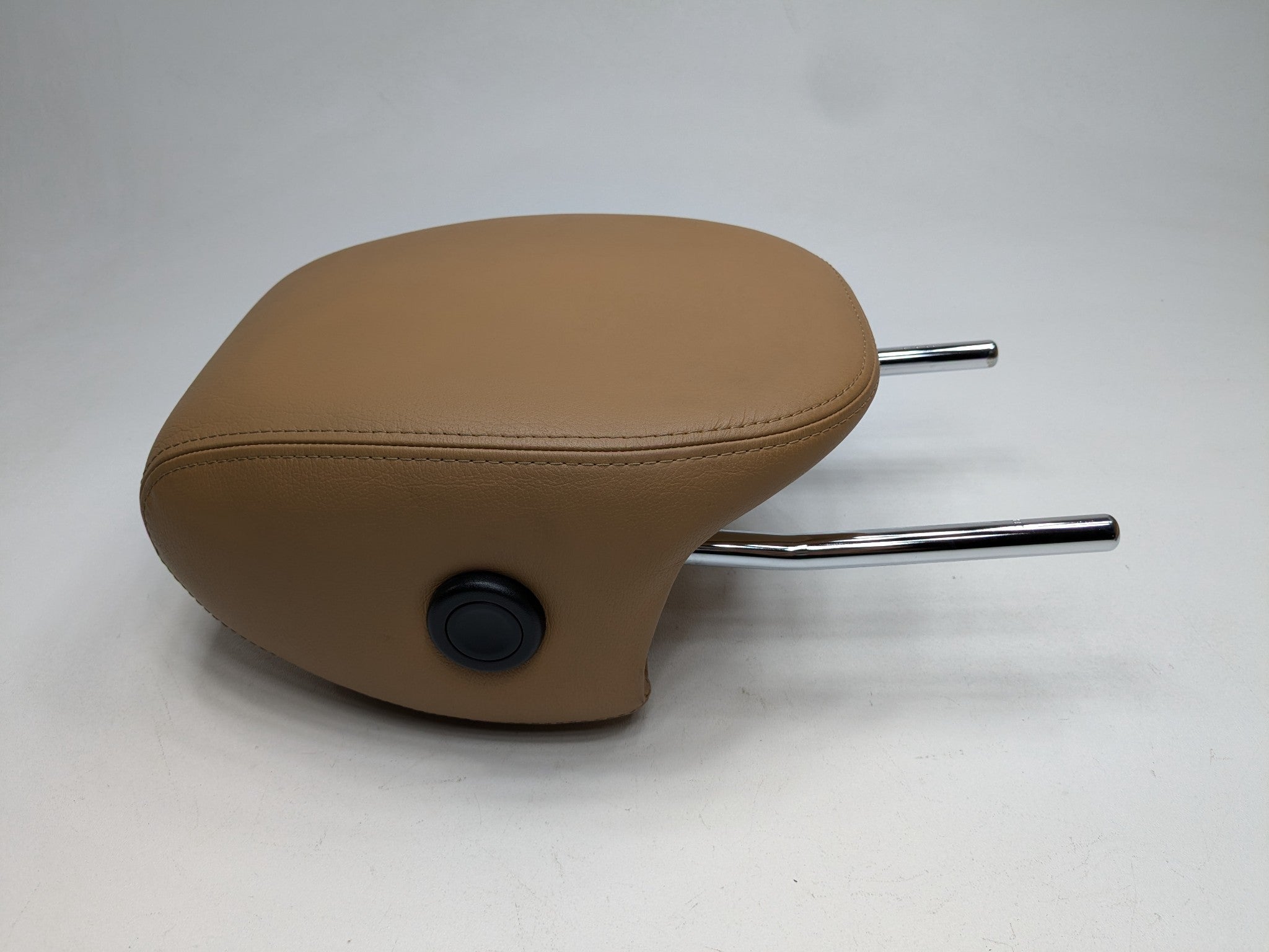 2004 - 2006 OEM PORSCHE CAYENNE V6 FRONT LEFT DRIVER SIDE SEAT HEADREST LEATHER