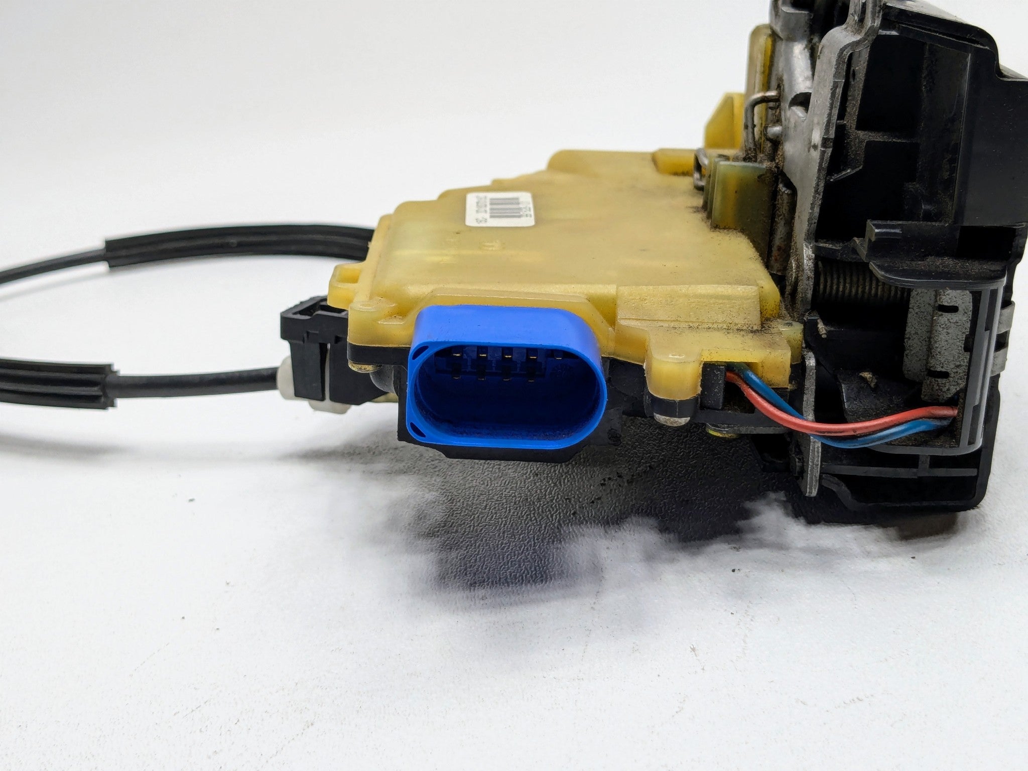 04 - 06 OEM PORSCHE CAYENNE V6 FRONT LEFT DRIVER SIDE DOOR LOCK LATCH ACTUATOR