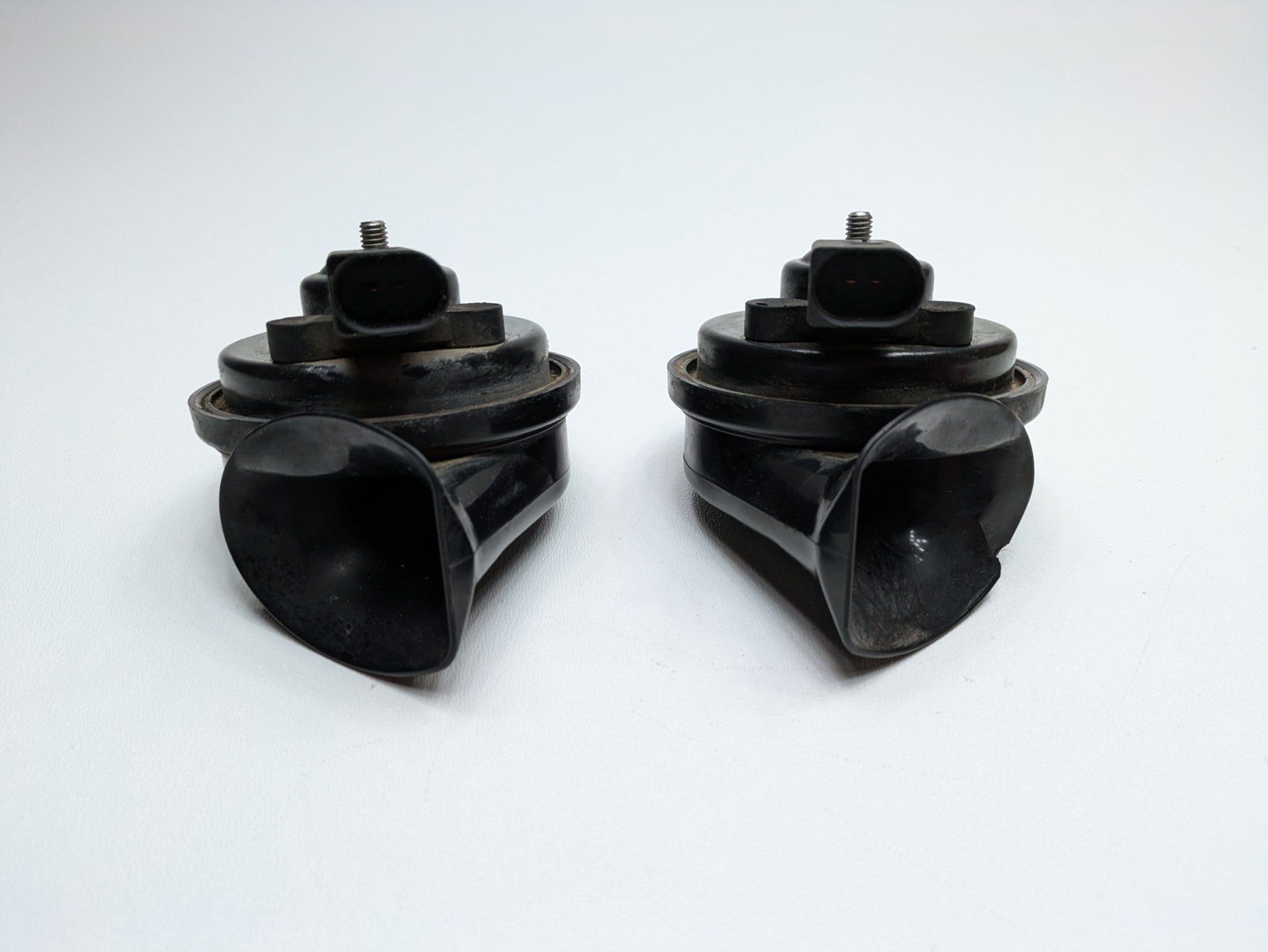 04 - 06 OEM PORSCHE CAYENNE V6 LOW HORN NOTE TONE PITCH ALARM SIREN SET