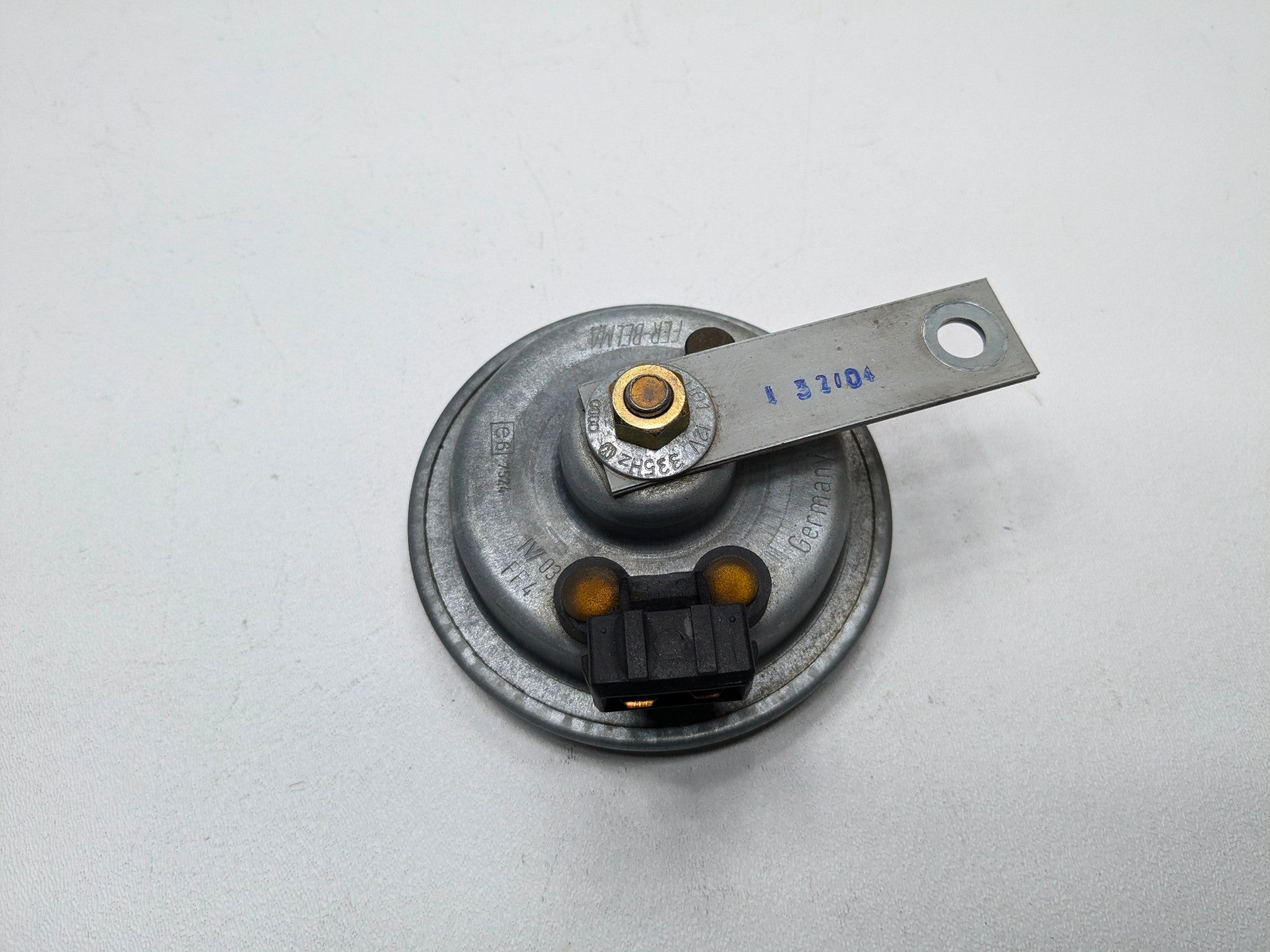 2004 - 2006 OEM PORSCHE CAYENNE V6 ANTI-THEFT SECURITY ALARM HORN SIGNAL SIREN