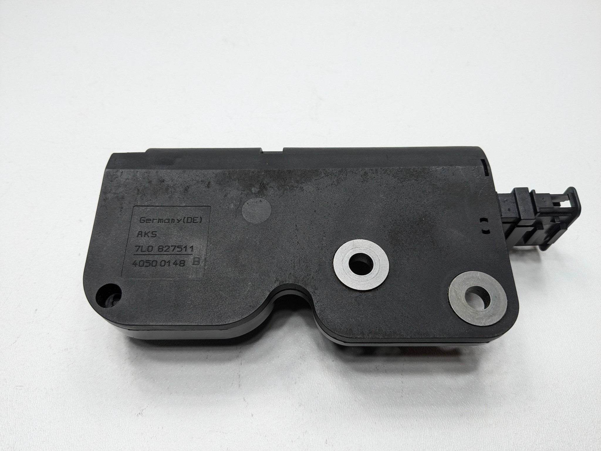 2004 - 2006 OEM PORSCHE CAYENNE V6 LIFTGATE TRUNK LOCK LATCH STRIKER ACTUATOR