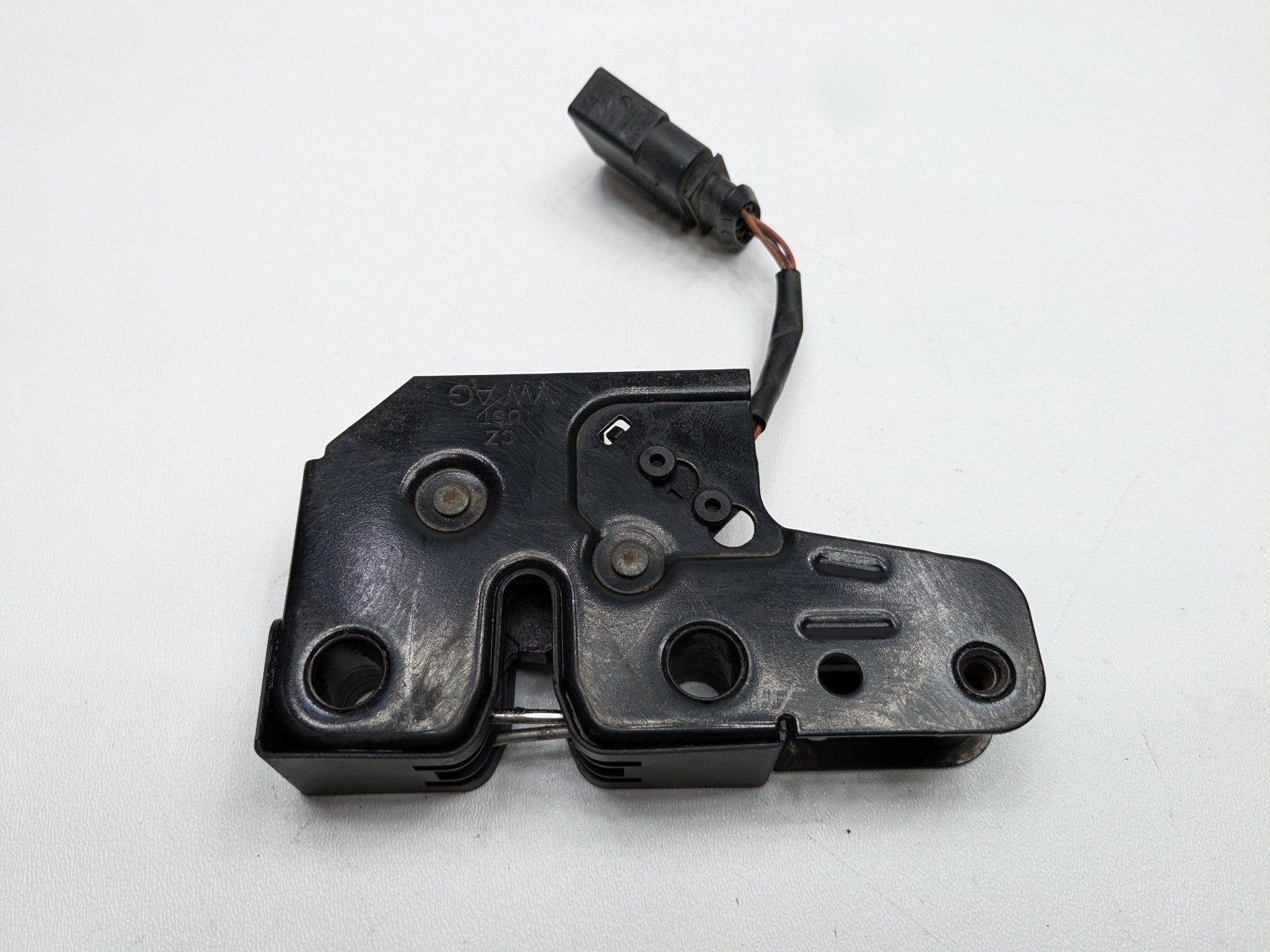 2004 - 2006 OEM PORSCHE CAYENNE V6 FRONT HOOD BONNET LOCK LATCH ACTUATOR