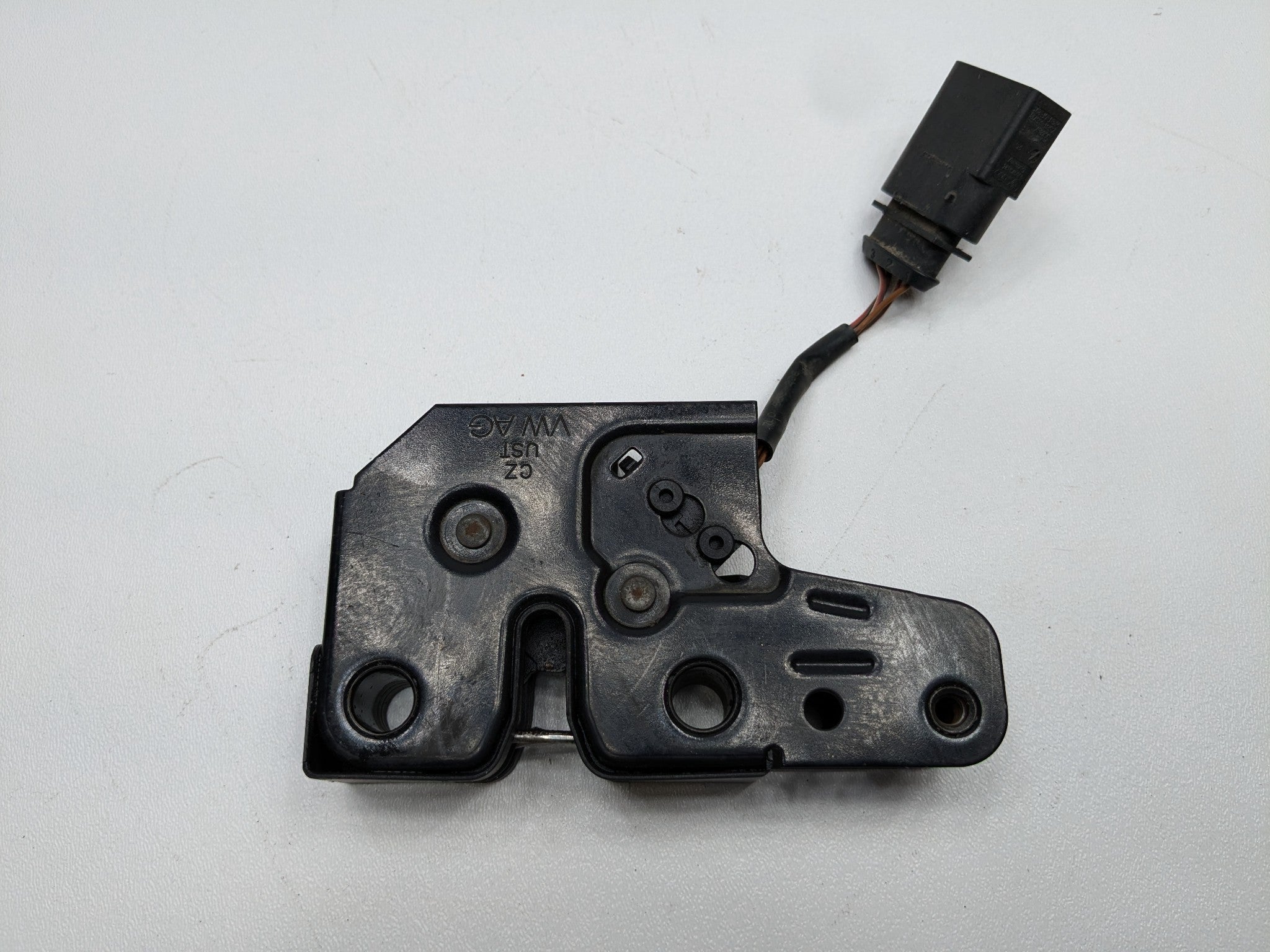 2004 - 2006 OEM PORSCHE CAYENNE V6 FRONT HOOD BONNET LOCK LATCH ACTUATOR
