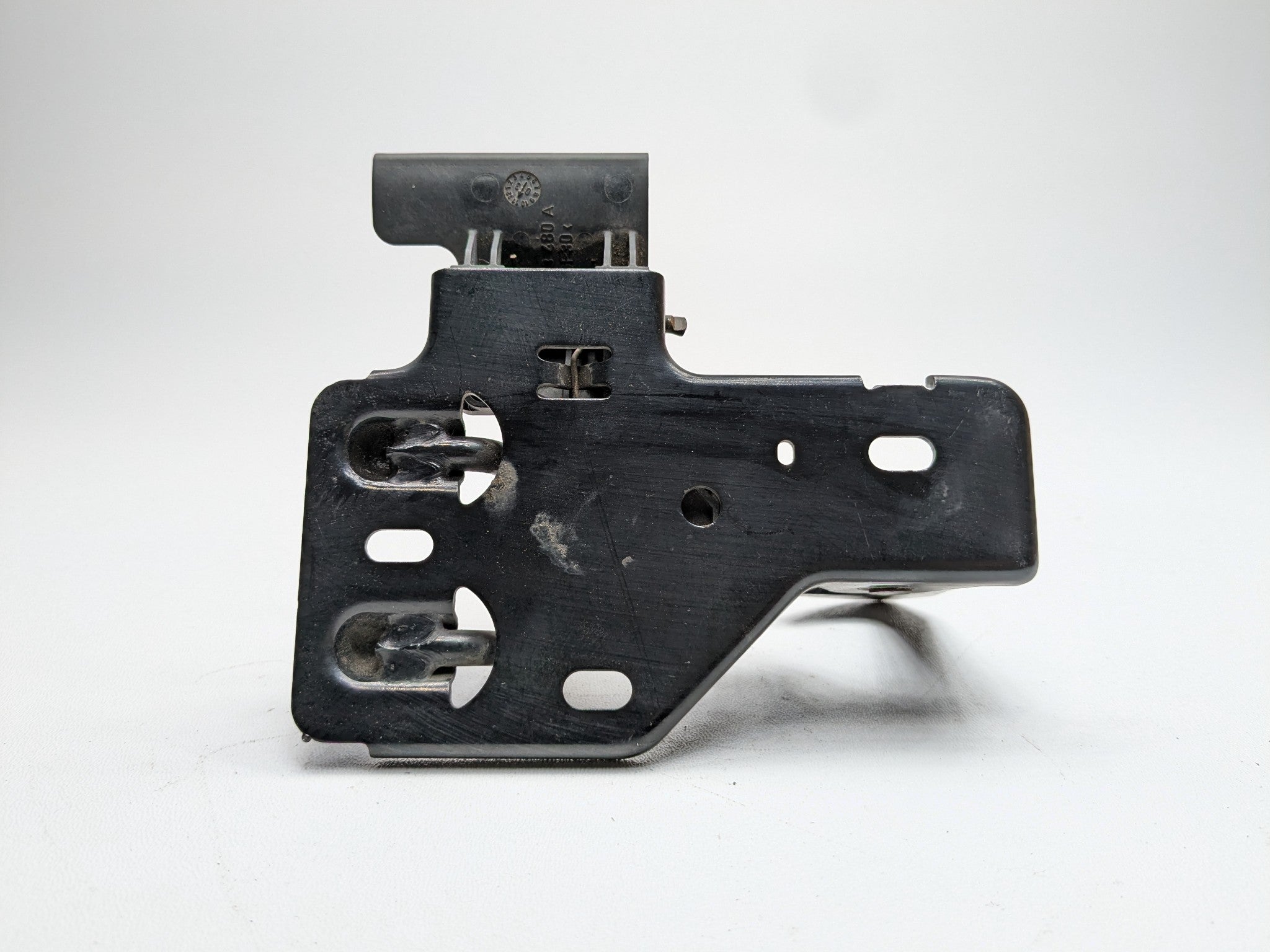 04 - 06 OEM PORSCHE CAYENNE V6 FRONT HOOD BONNET LATCH SAFETY CATCH HOOK PLATE