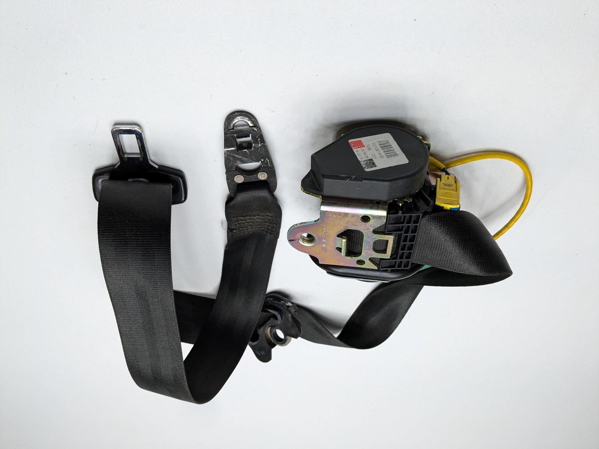 2004 - 2006 OEM PORSCHE CAYENNE V6 FRONT LEFT DRIVER SIDE SEAT BELT RETRACTOR