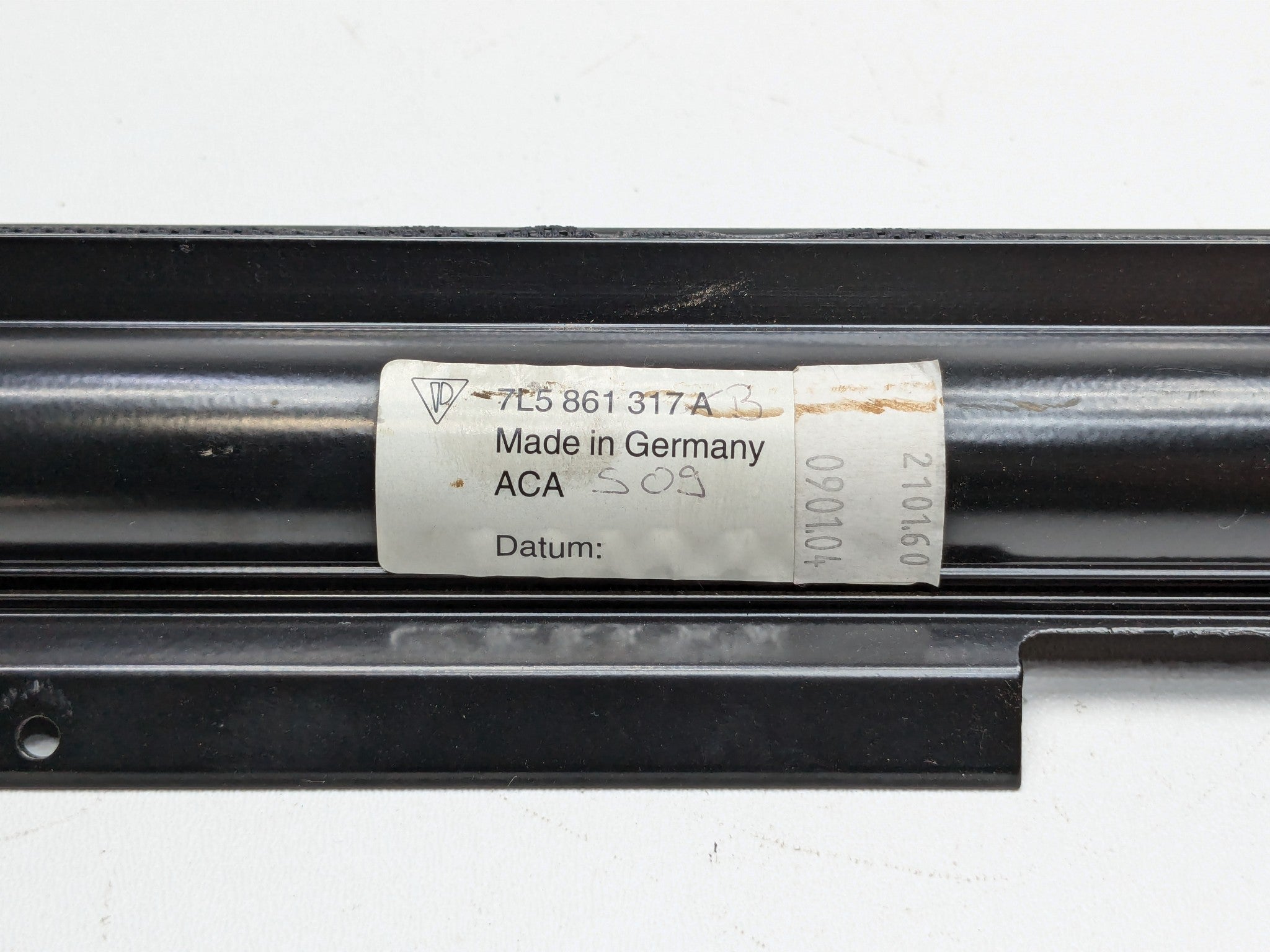 04 - 06 OEM PORSCHE CAYENNE V6 REAR RIGHT DOOR PASSENGER SIDE WINDOW SUN SHADE