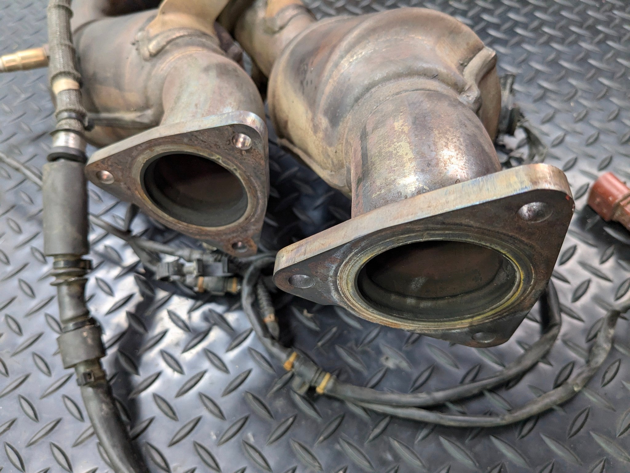 2004 - 2006 OEM PORSCHE CAYENNE V6 EXHAUST MANIFOLD DOWNPIPE