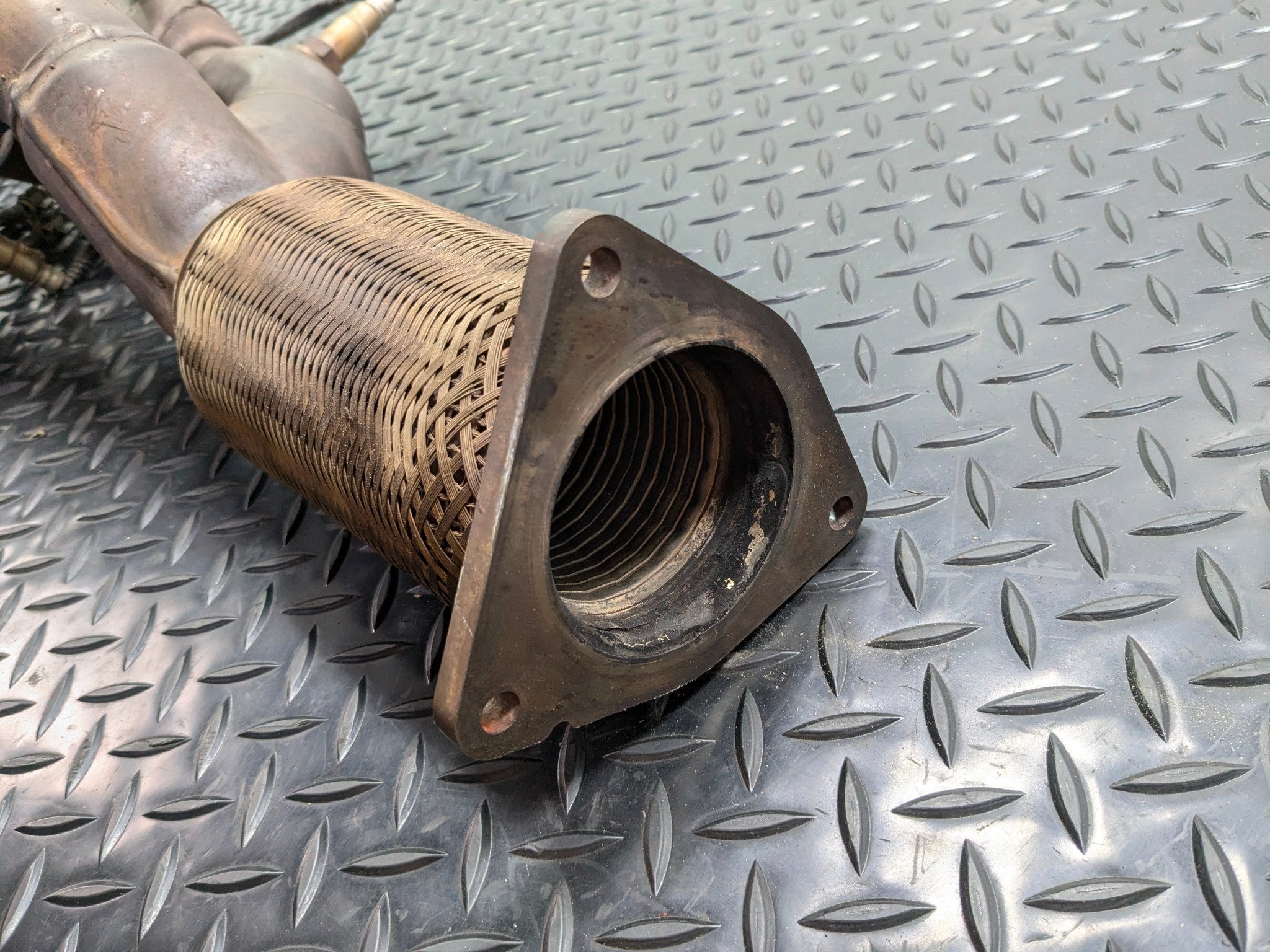2004 - 2006 OEM PORSCHE CAYENNE V6 EXHAUST MANIFOLD DOWNPIPE