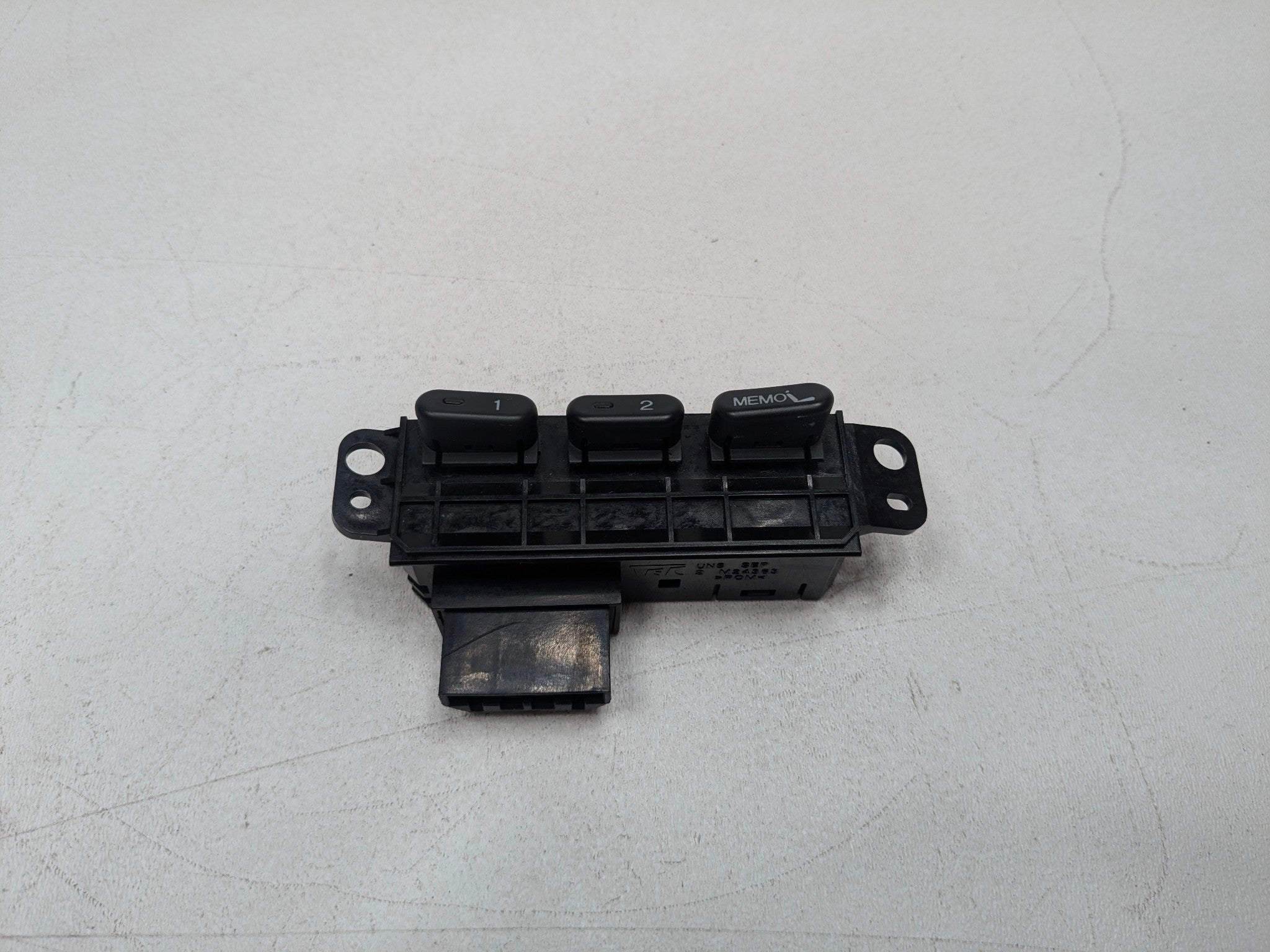 2004 - 2008 OEM ACURA TL FRONT LEFT DOOR SEAT MEMORY POSITION CONTROL SWITCH
