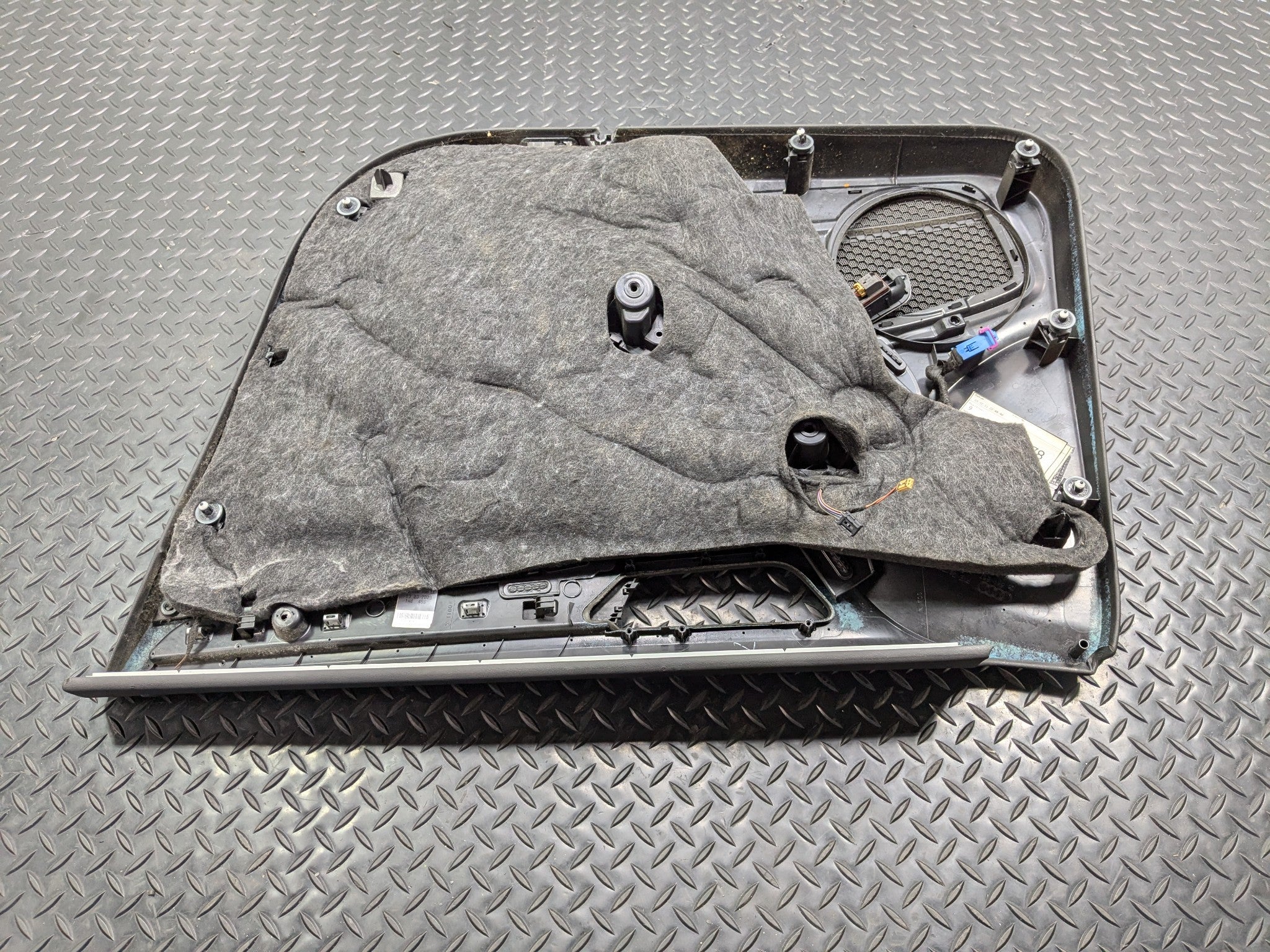 2008 - 2011 OEM AUDI A4 FRONT LEFT DRIVER SIDE INTERIOR DOOR TRIM PANEL
