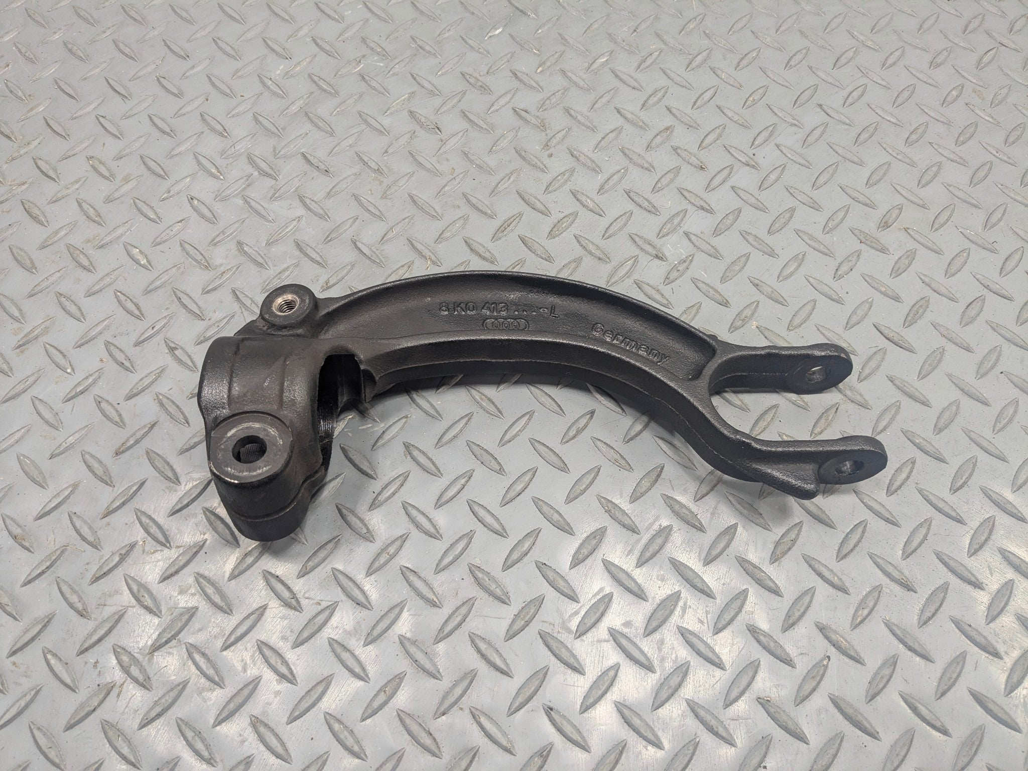 2008 - 2011 OEM AUDI A4 FRONT LEFT DRIVER SIDE SHOCK ABSORBER MOUNT