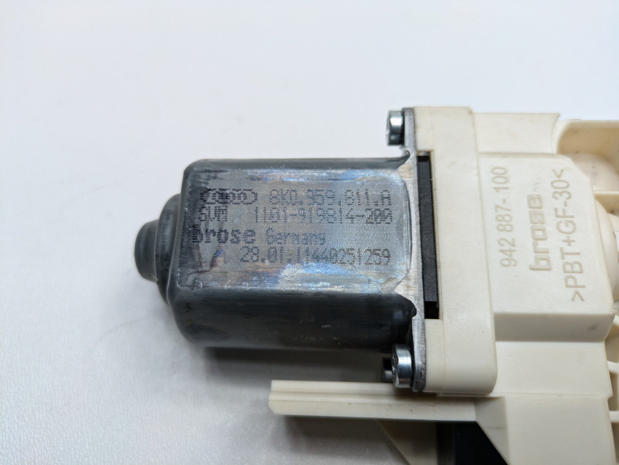 2008 - 2011 OEM AUDI A4 REAR LEFT DRIVER SIDE DOOR POWER WINDOW MOTOR