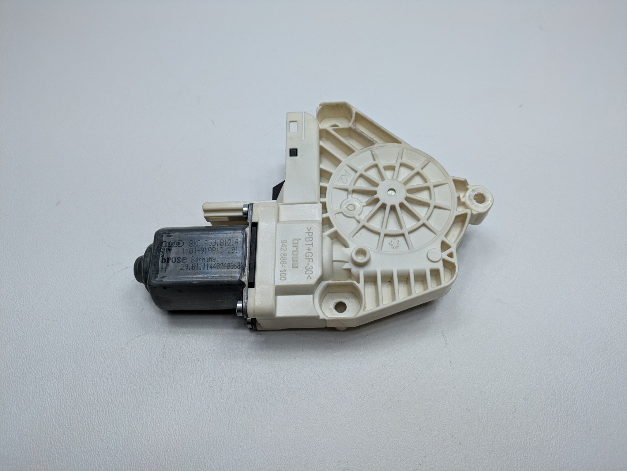2008 - 2011 OEM AUDI A4 REAR RIGHT PASSENGER SIDE DOOR POWER WINDOW MOTOR