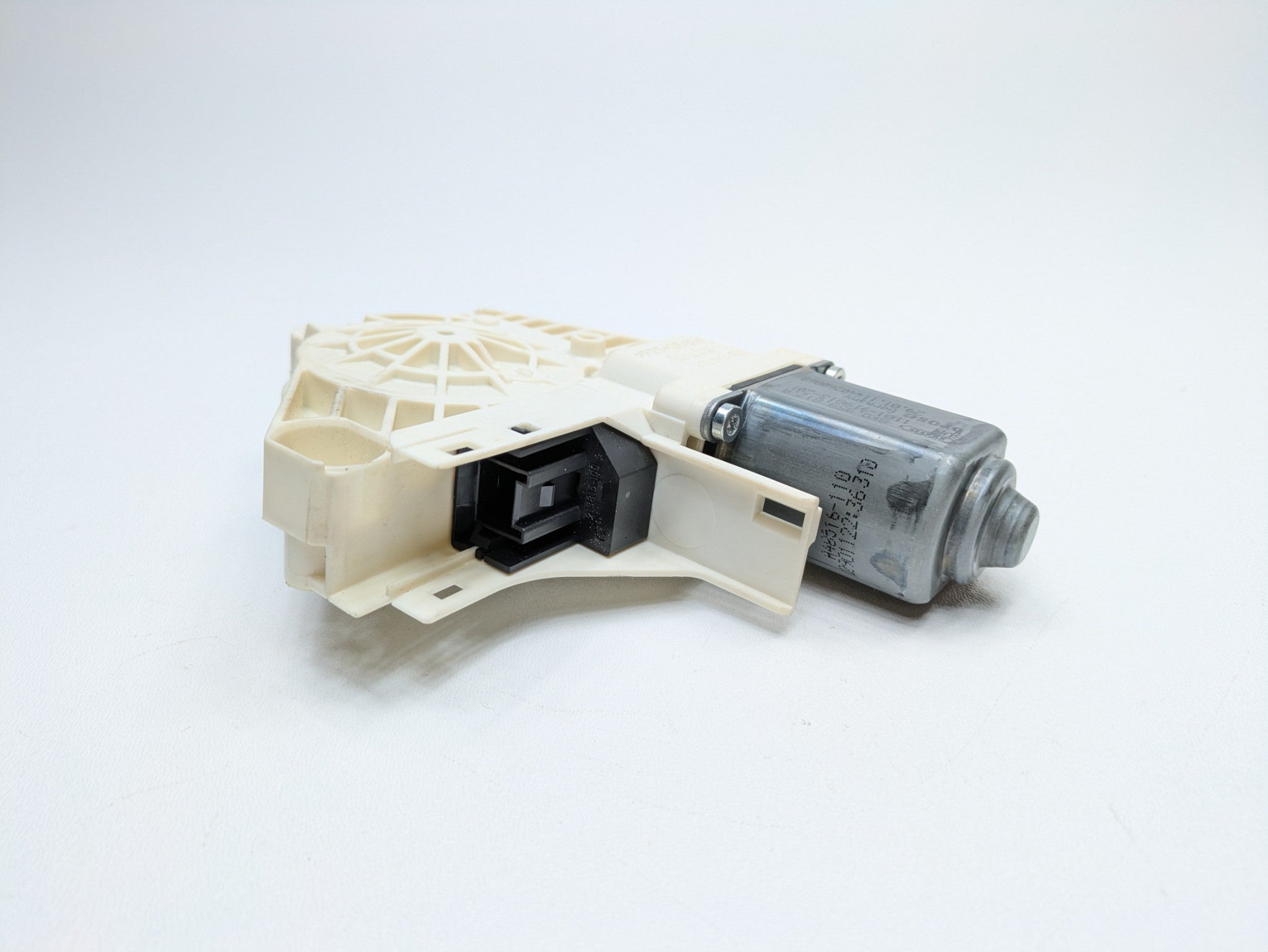 2008 - 2011 OEM AUDI A4 REAR RIGHT PASSENGER SIDE DOOR POWER WINDOW MOTOR