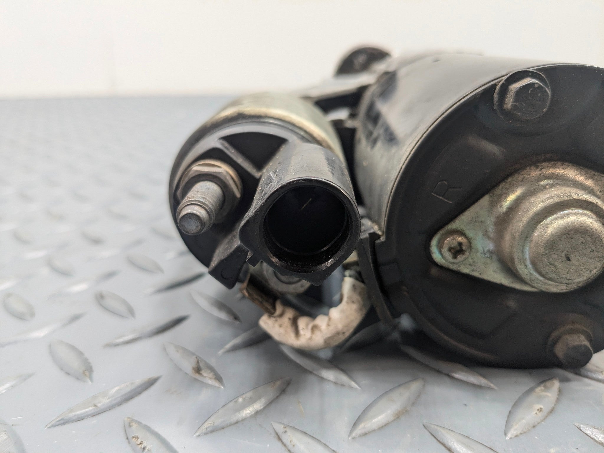 2008 - 2011 OEM AUDI A4 ENGINE STARTER MOTOR ASSEMBLY