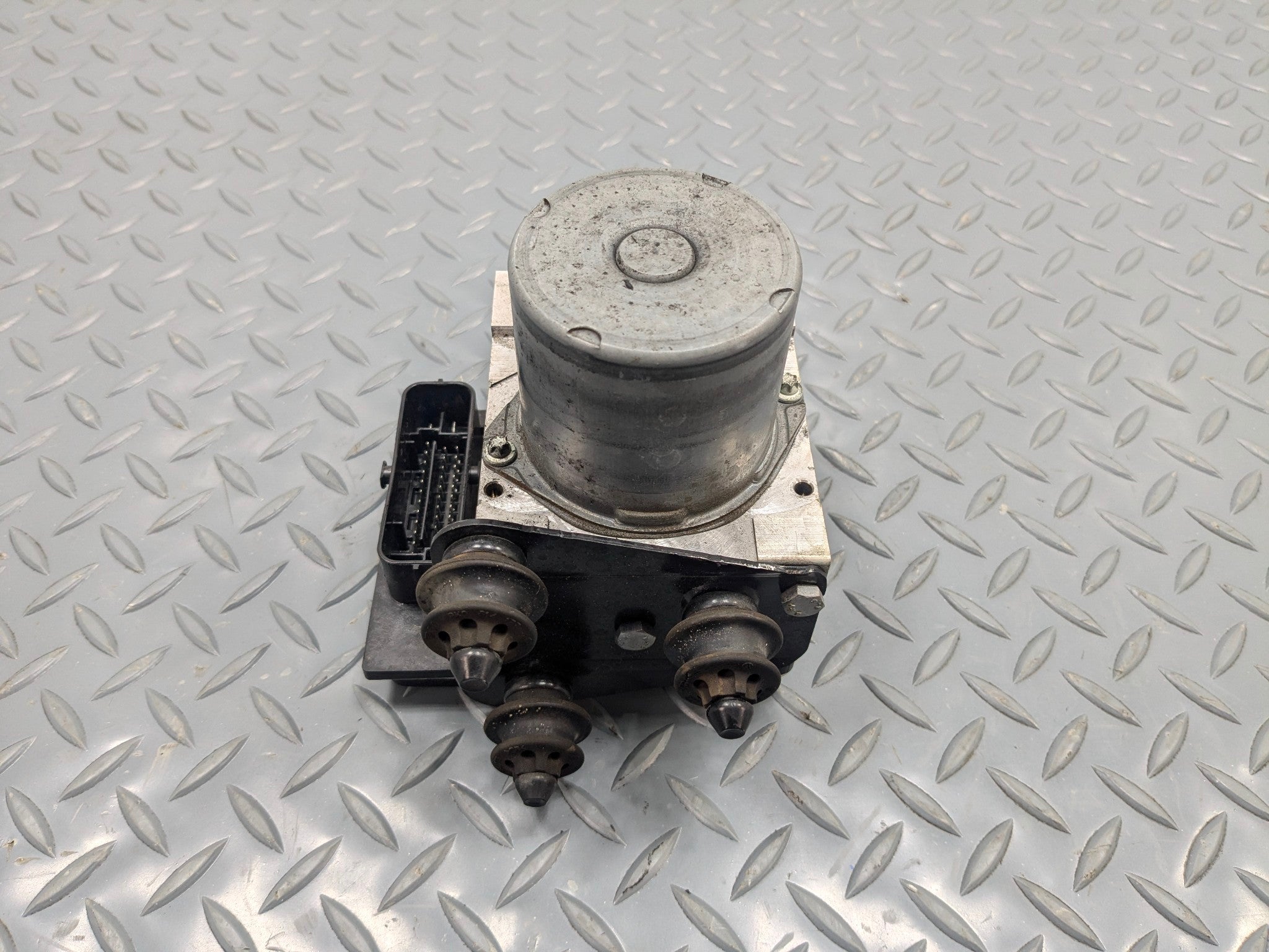 2008 - 2011 OEM AUDI A4 ABS ANTI-LOCK BRAKE PUMP CONTROL MODULE