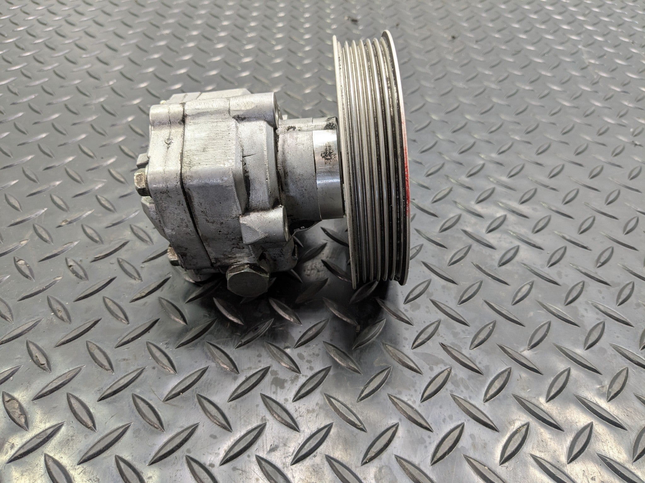 2008 - 2011 OEM AUDI A4 POWER STEERING PUMP PULLEY MOTOR ASSEMBLY