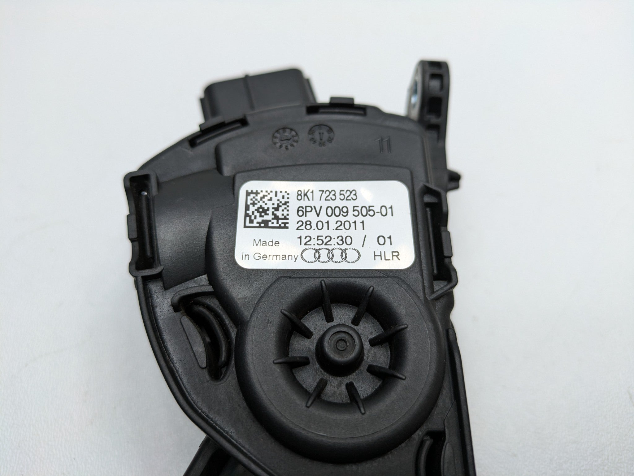 2008 - 2011 OEM AUDI A4 FRONT LEFT LOWER ACCELERATOR GAS PEDAL W/ SENSOR