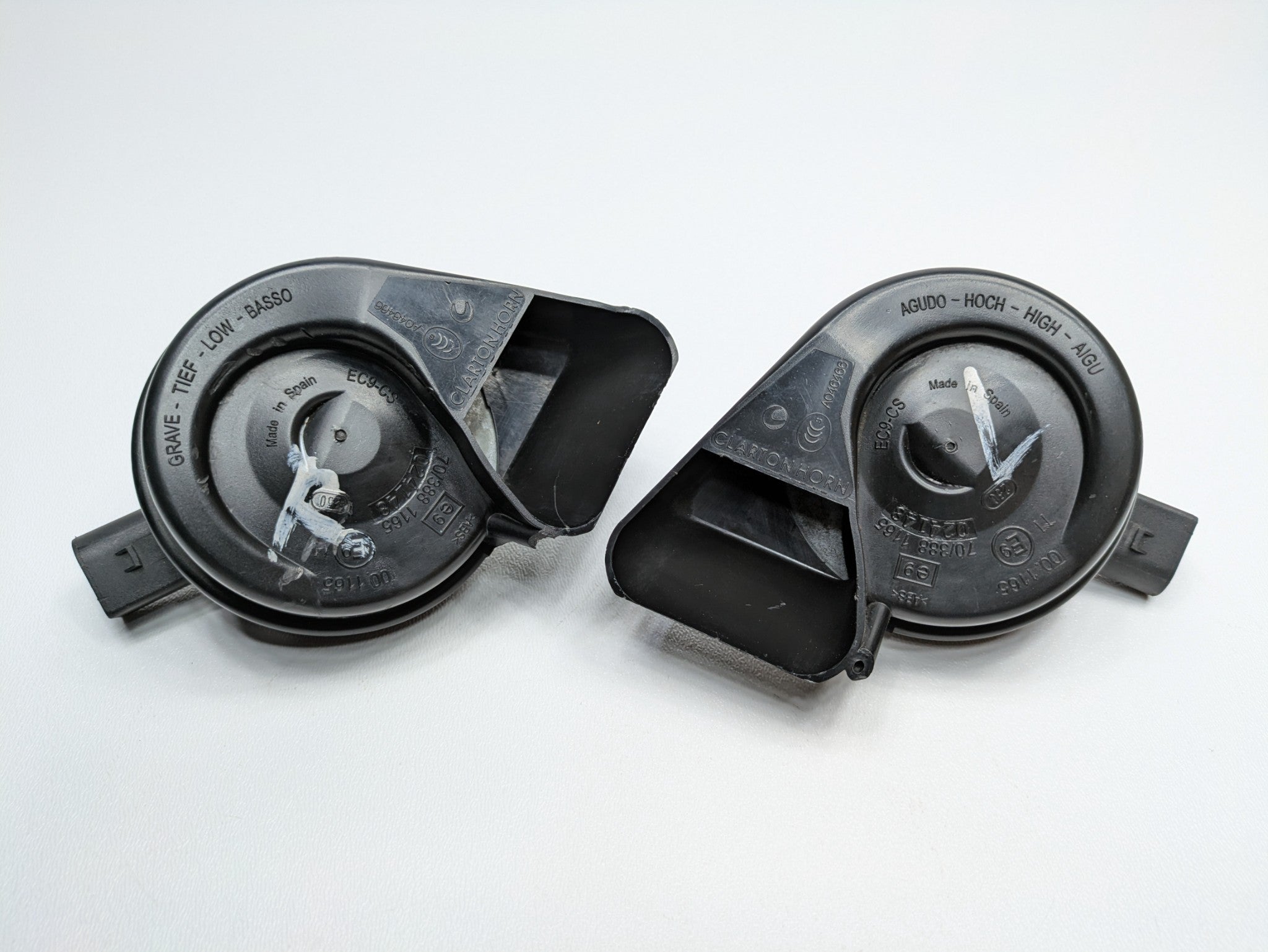 2008 - 2011 OEM AUDI A4 LEFT AND RIGHT HIGH AND LOW TONE HORN SET