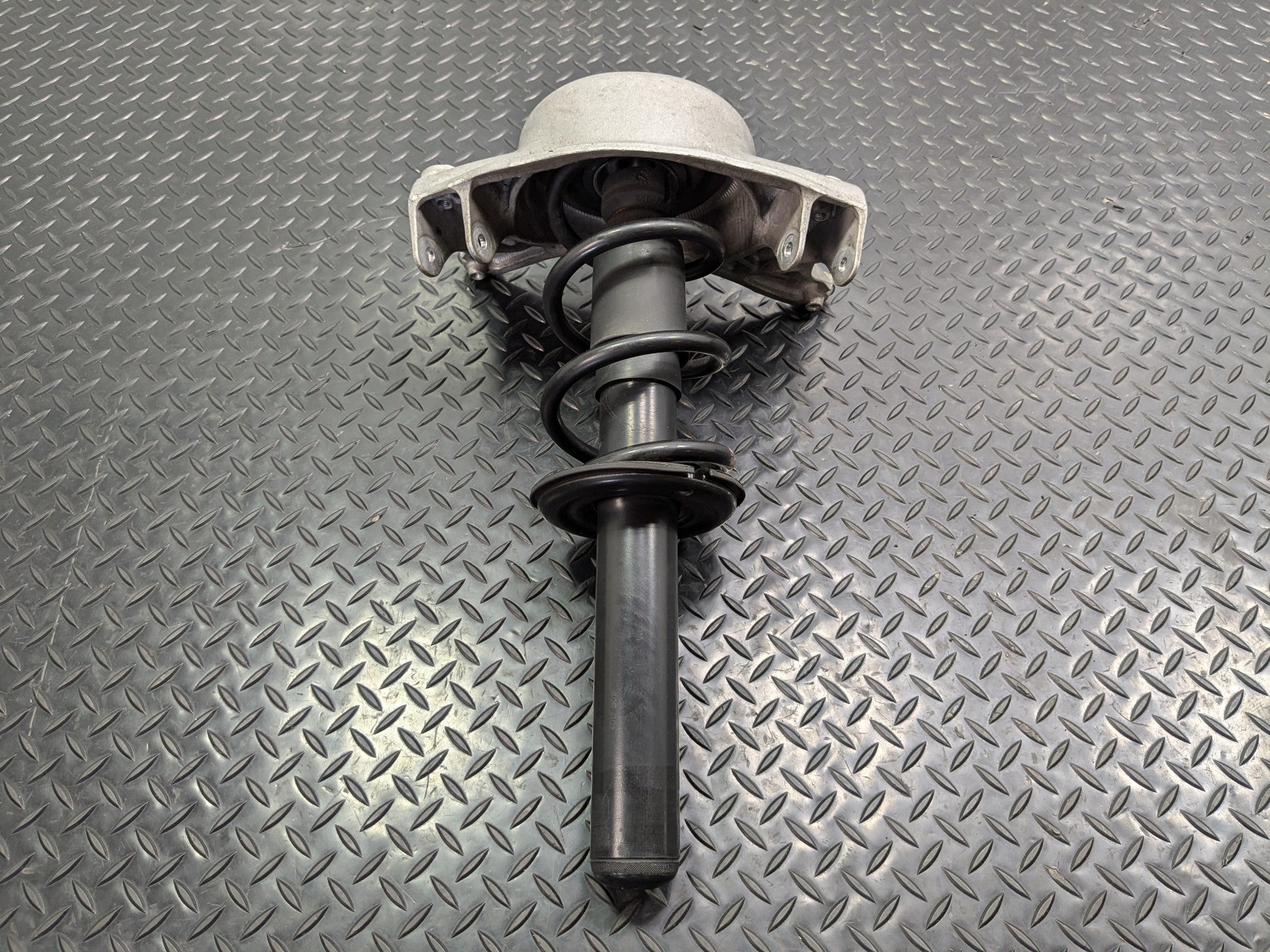 2008 - 2011 OEM AUDI A4 FRONT LEFT SUSPENSION SHOCK STRUT ABSORBER