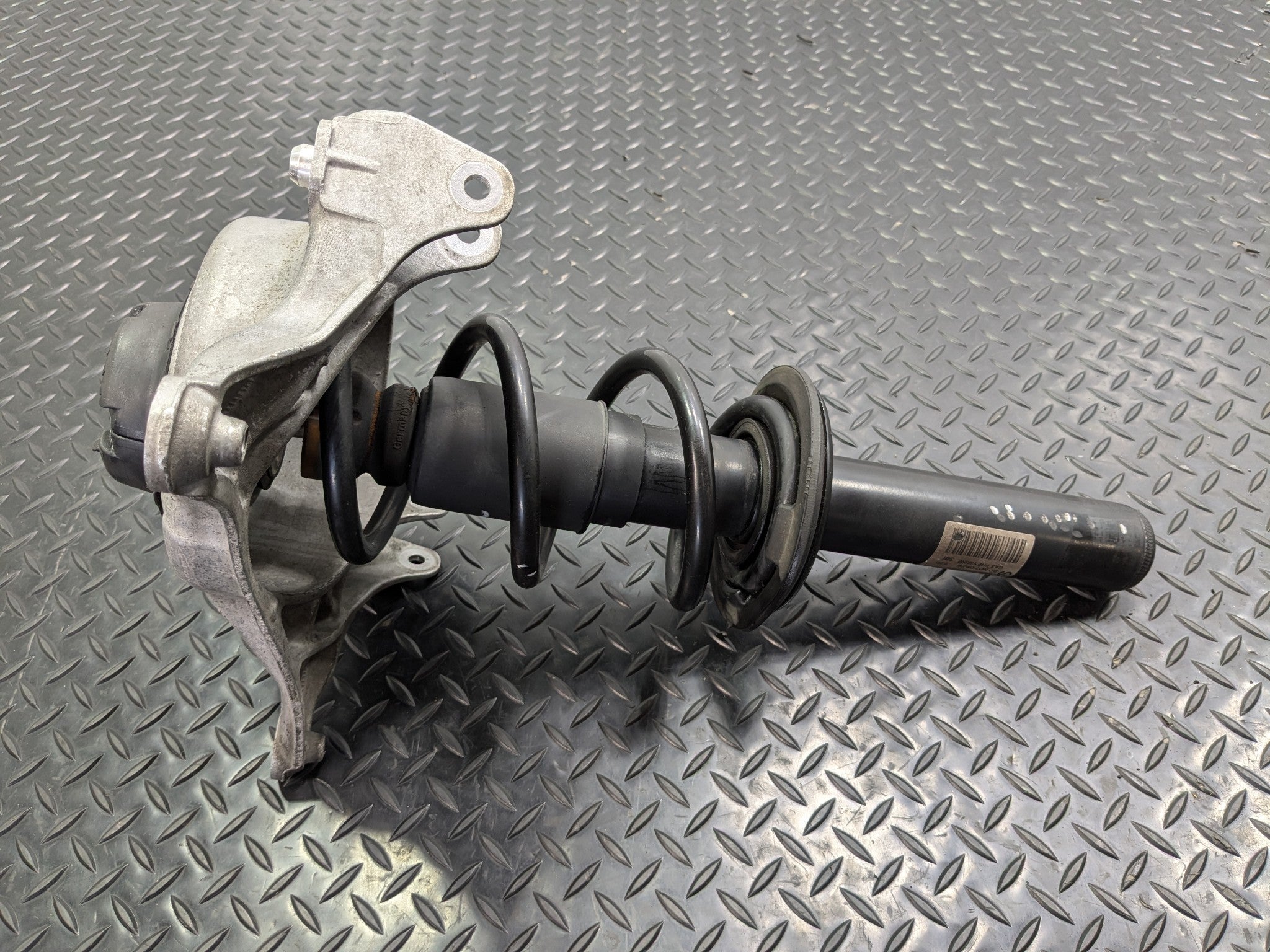 2008 - 2011 OEM AUDI A4 FRONT LEFT SUSPENSION SHOCK STRUT ABSORBER