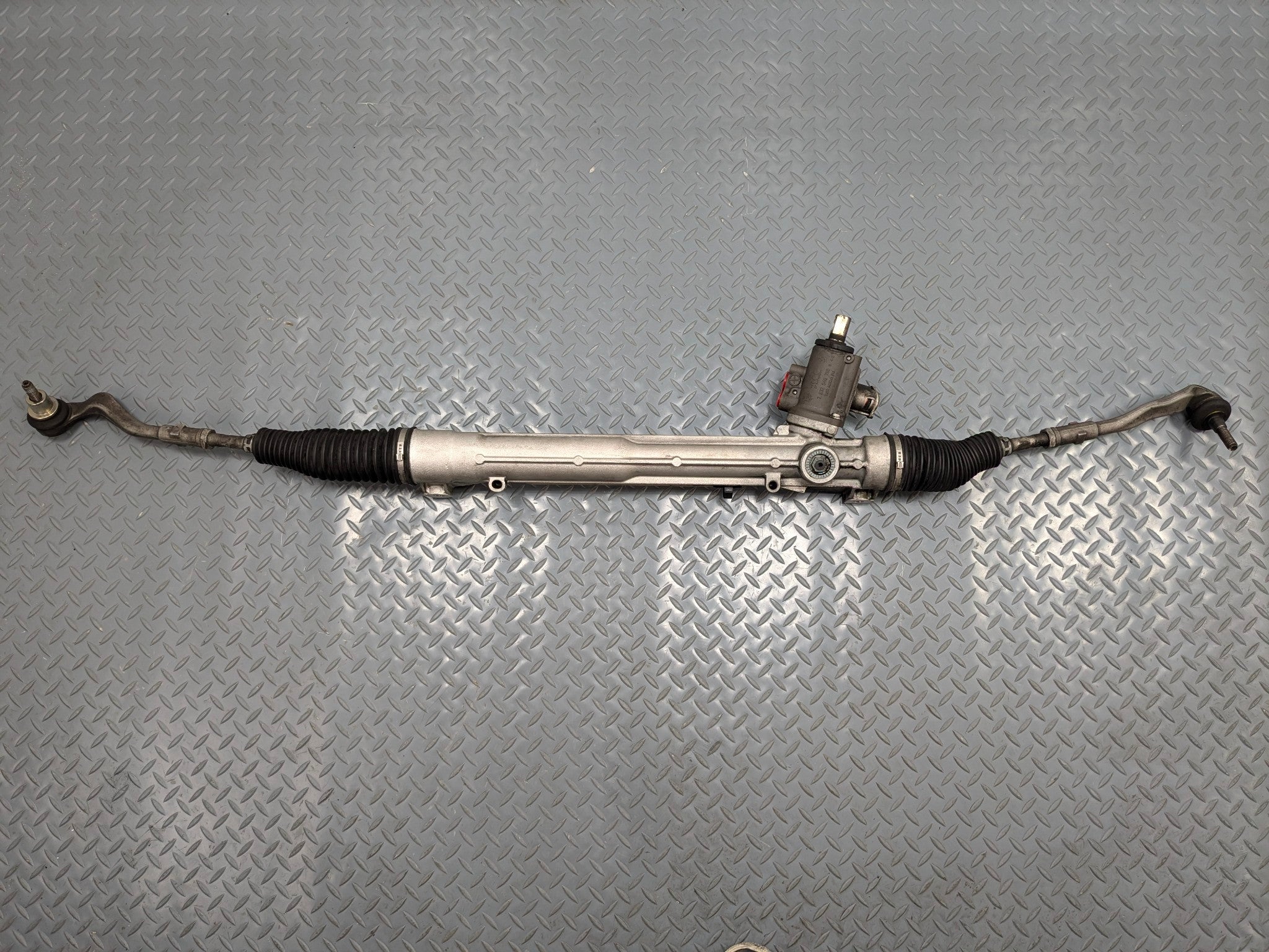 2008 - 2011 OEM AUDI A4 POWER STEERING GEAR RACK AND PINION ASSEMBLY